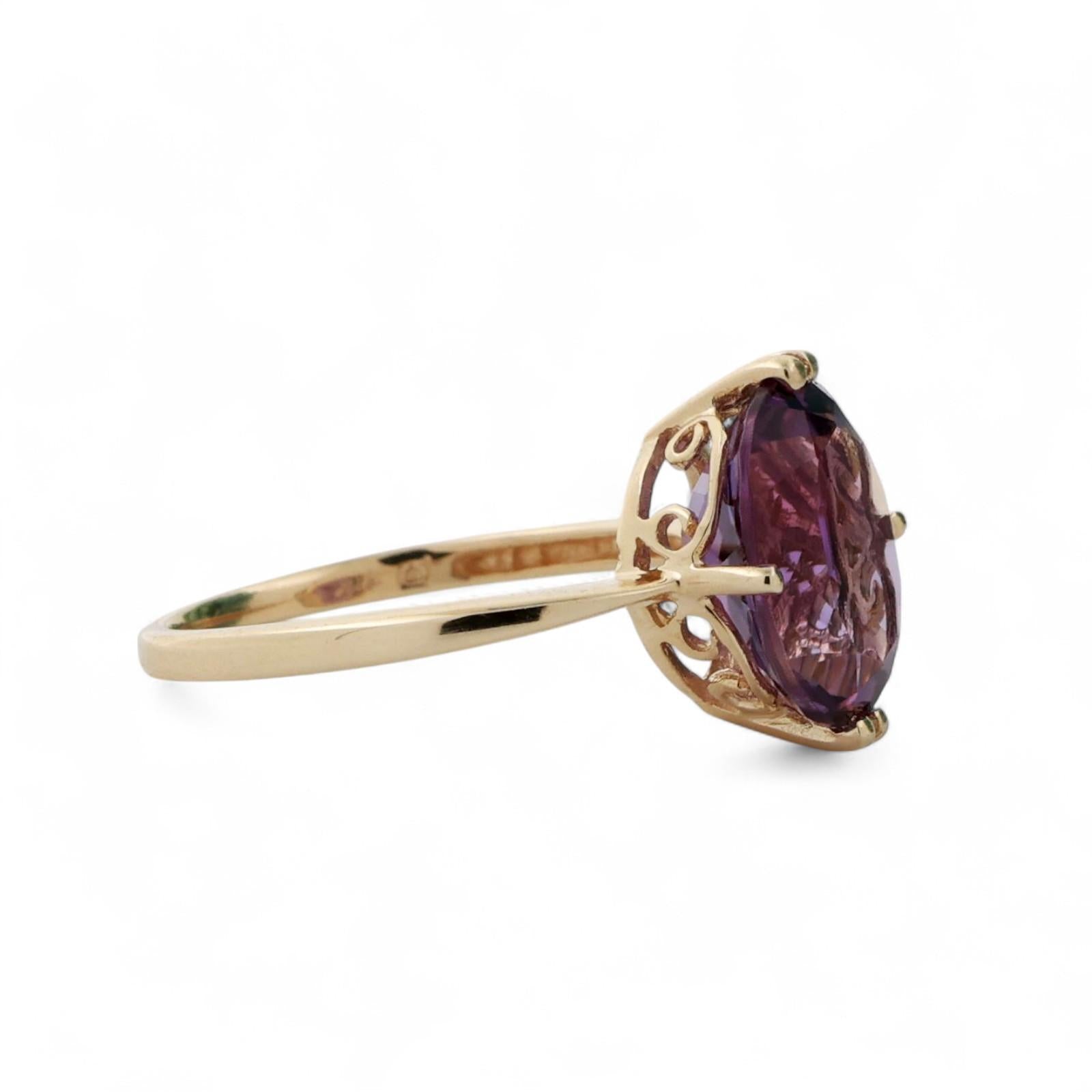 Solitaire Amethyst Oval Gemstone Cocktail Ring 14K Yellow Gold 3.10 CT Size 6.25