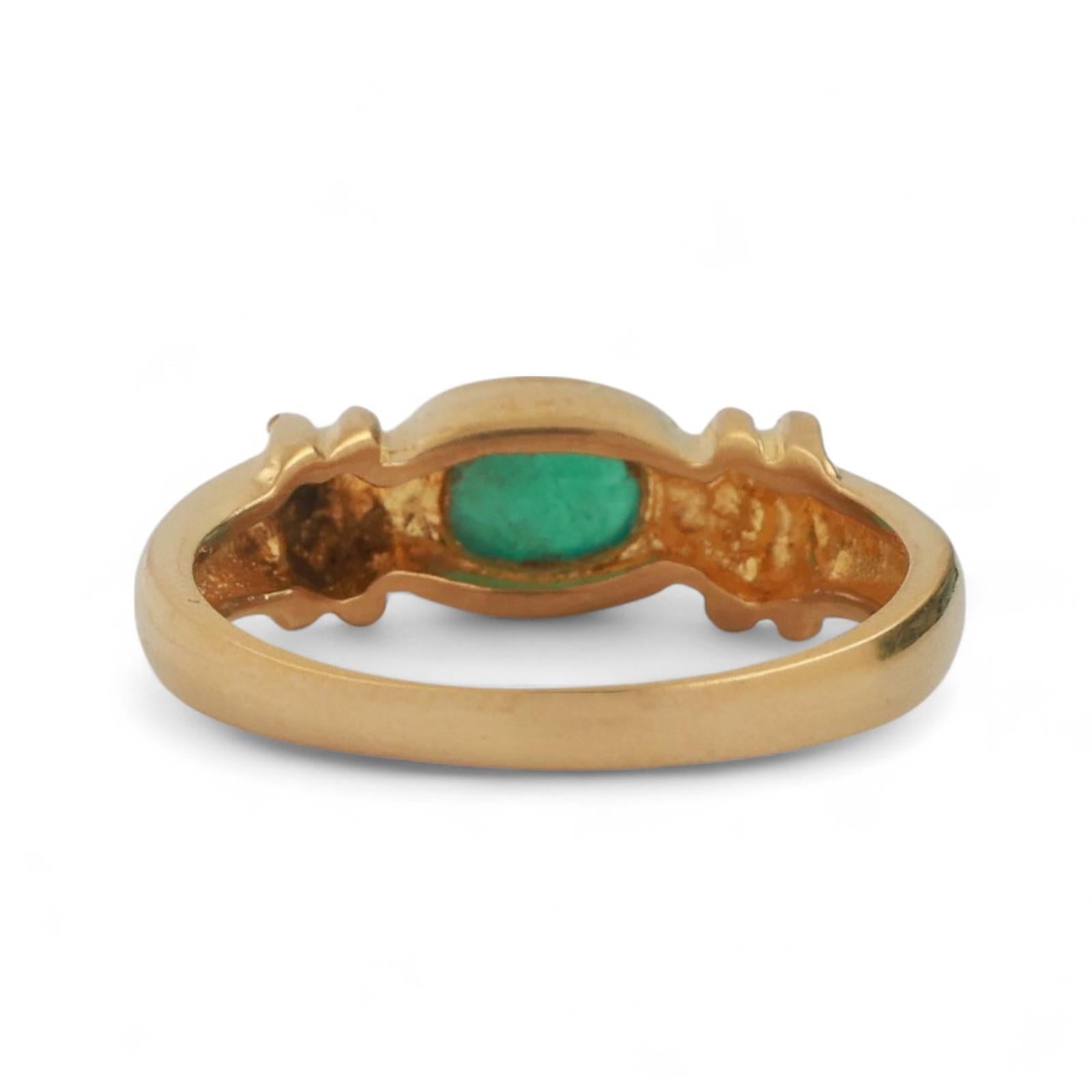 24K Yellow Gold Solitaire Cabochon Emerald Band Ring 0.60 CT Size 7.5 Estate