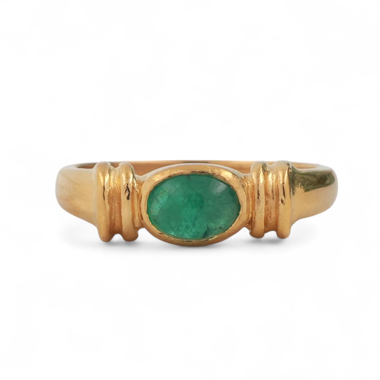 24K Yellow Gold Solitaire Cabochon Emerald Band Ring 0.60 CT Size 7.5 Estate