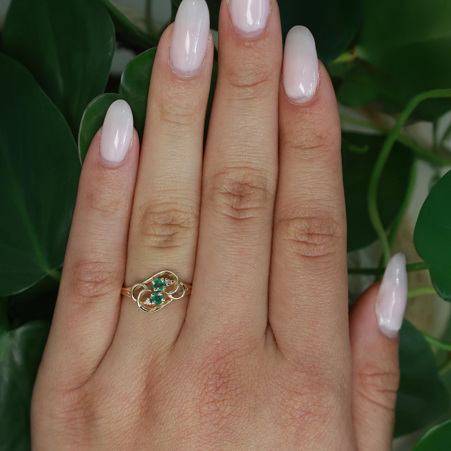 Emerald Diamond Swirl Knot Ring 14K Yellow Gold 0.22 CTW Size 6.5 Ladies