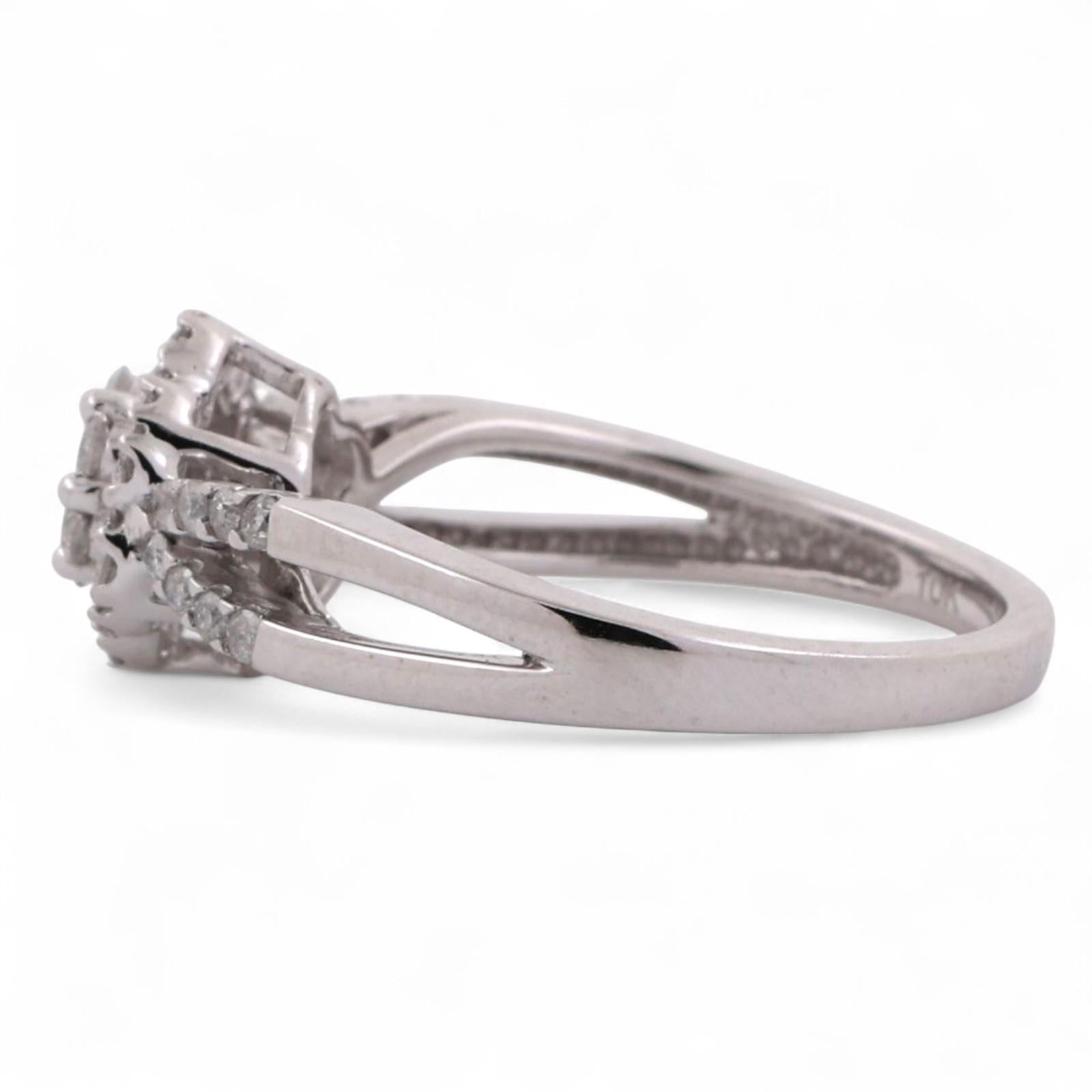 Cluster Halo Diamond Flower Ring 10K White Gold 0.75 TW Size 7 Ladies Estate