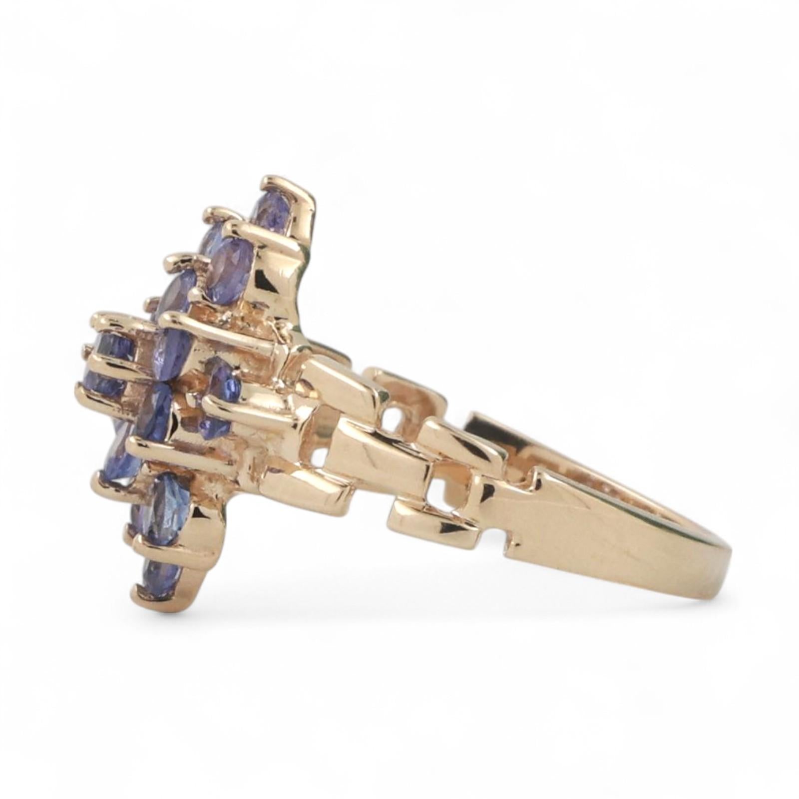 Tanzanite Floral Cocktail Ring 10K Yellow Gold 1.05 CTW Size 6.25 Ladies Estate