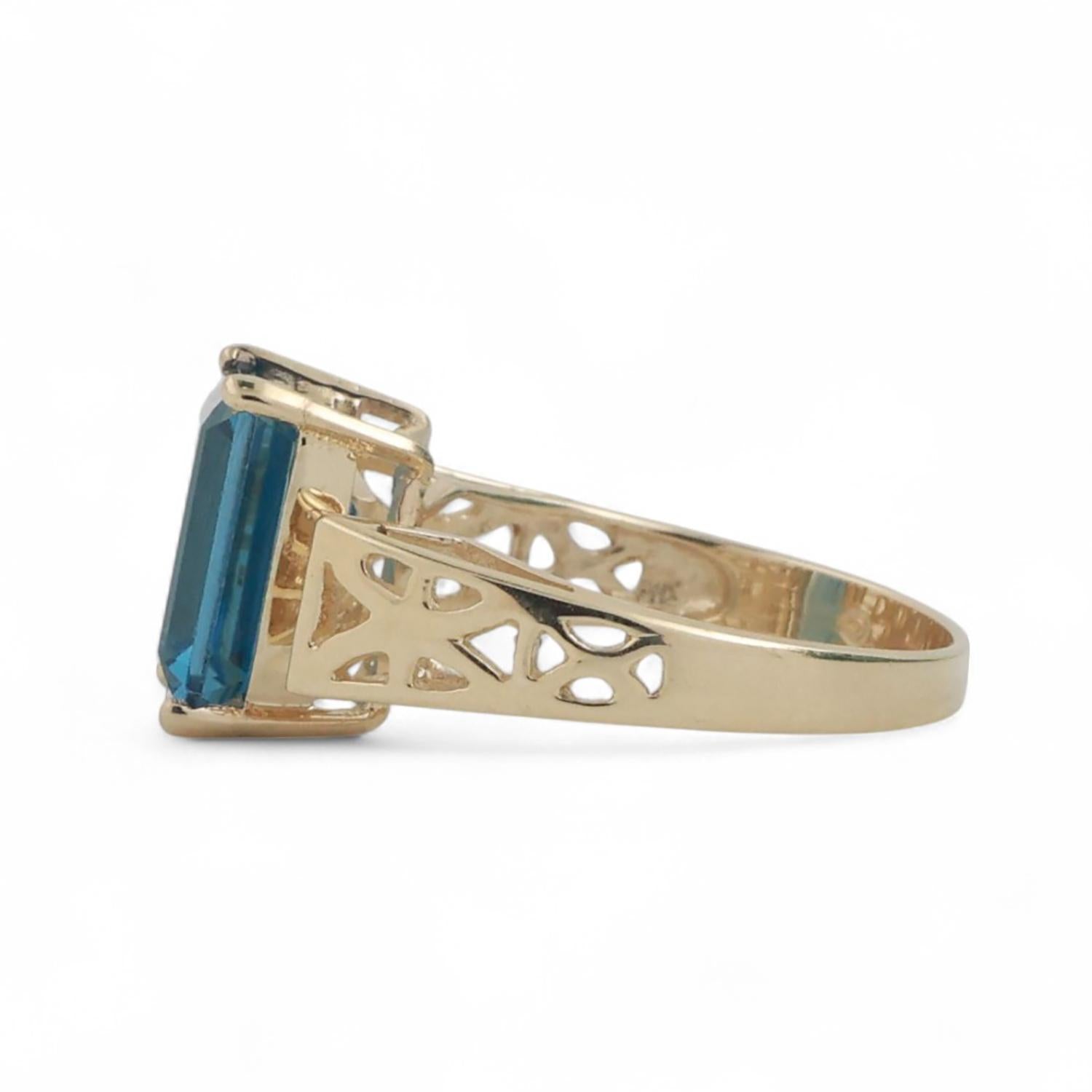 4.26 CT Blue Topaz Solitaire Ring 10K Yellow Gold Emerald Cut Size 5.75 Ladies