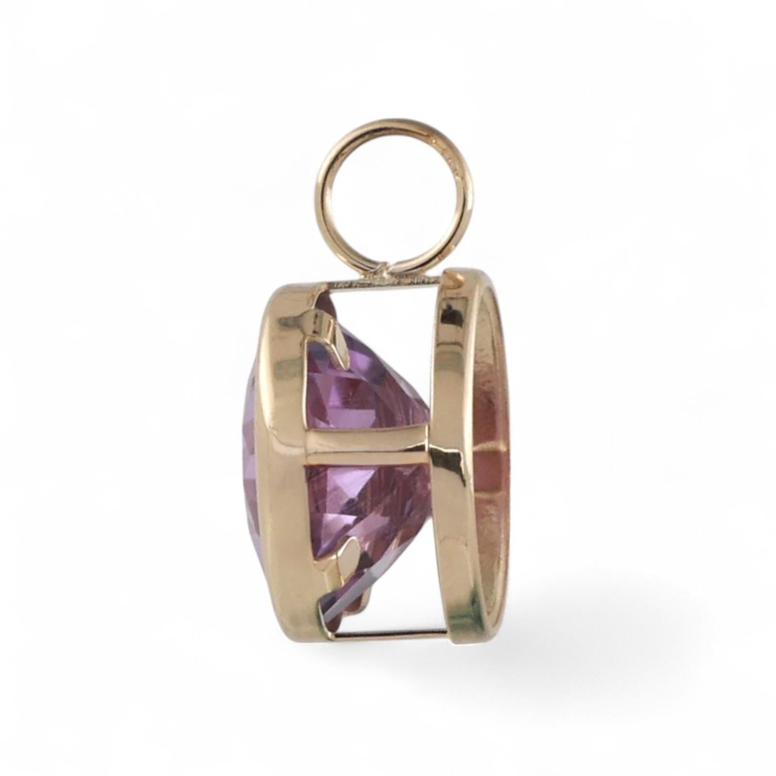 3.79 CT Round Solitaire Violet Purple Sapphire Pendant 14K Yellow Gold 0.60"