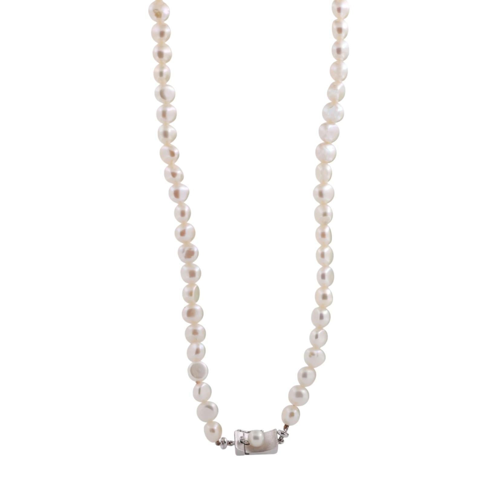 Vintage Cultured Freshwater Pearl Necklace 18K Gold Pearl Accent Clasp 23.5"