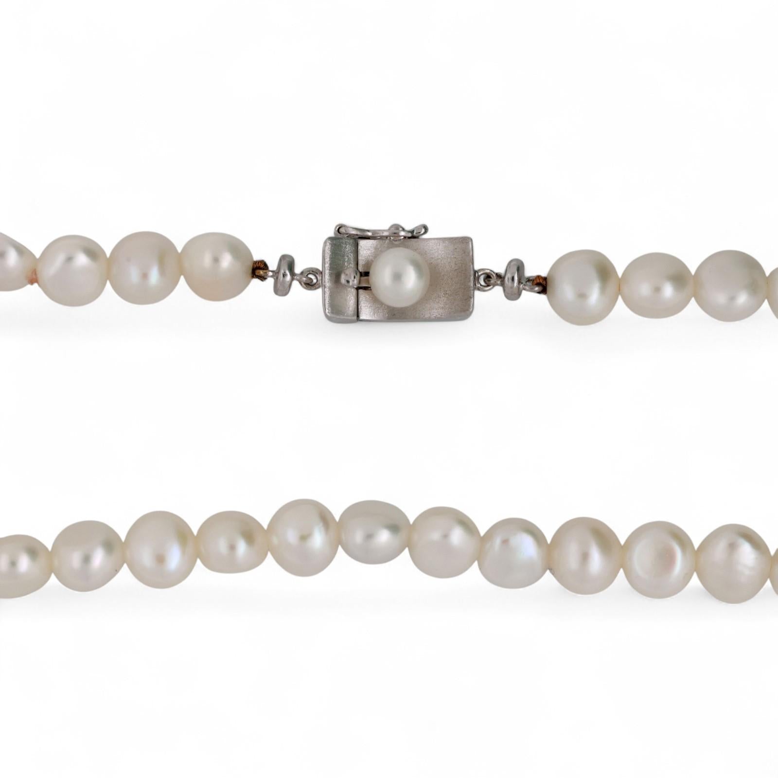 Vintage Cultured Freshwater Pearl Necklace 18K Gold Pearl Accent Clasp 23.5"