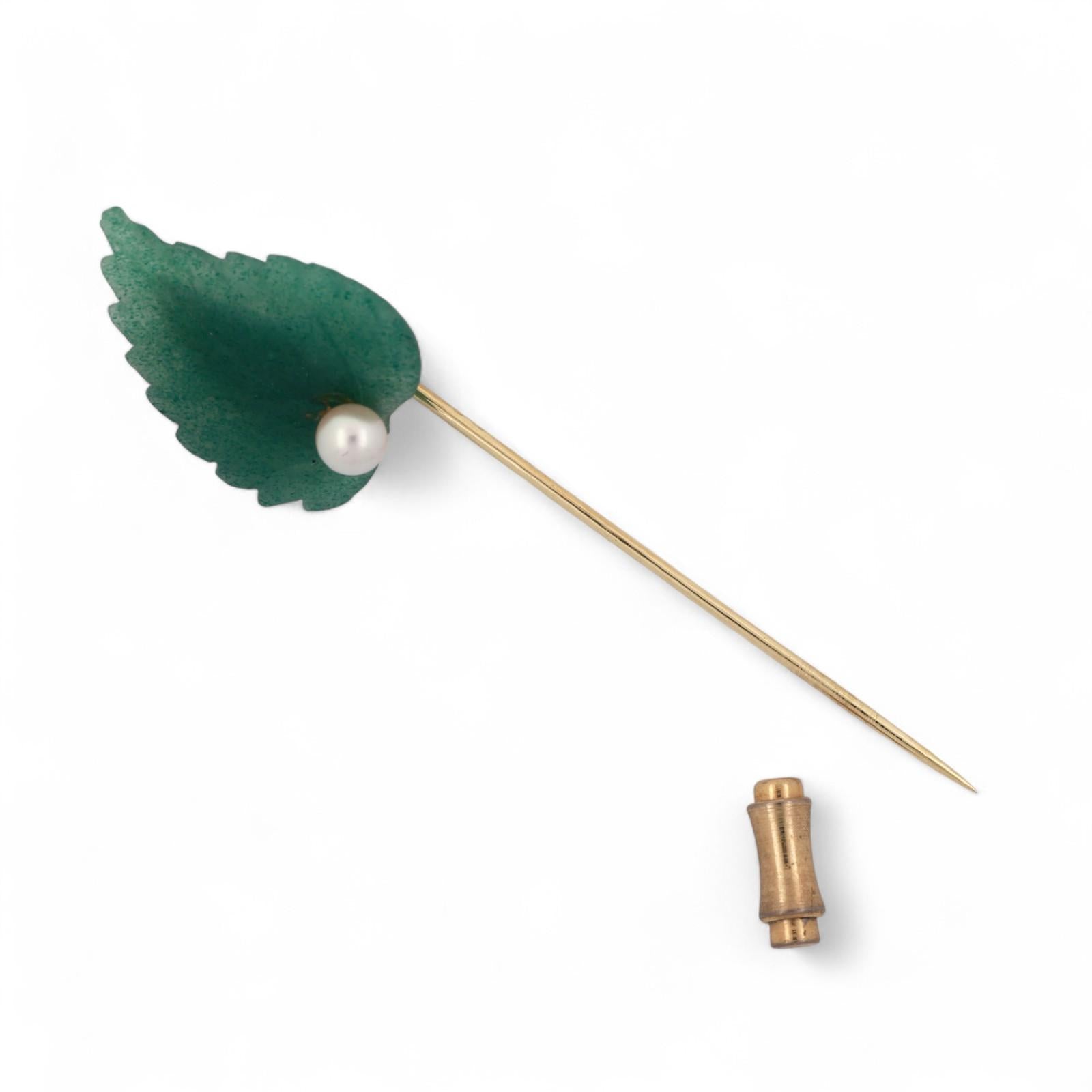 Vintage Aventurine Quartz Cultured Akoya Pearl Leaf Pin Brooch 14K Yellow Gold