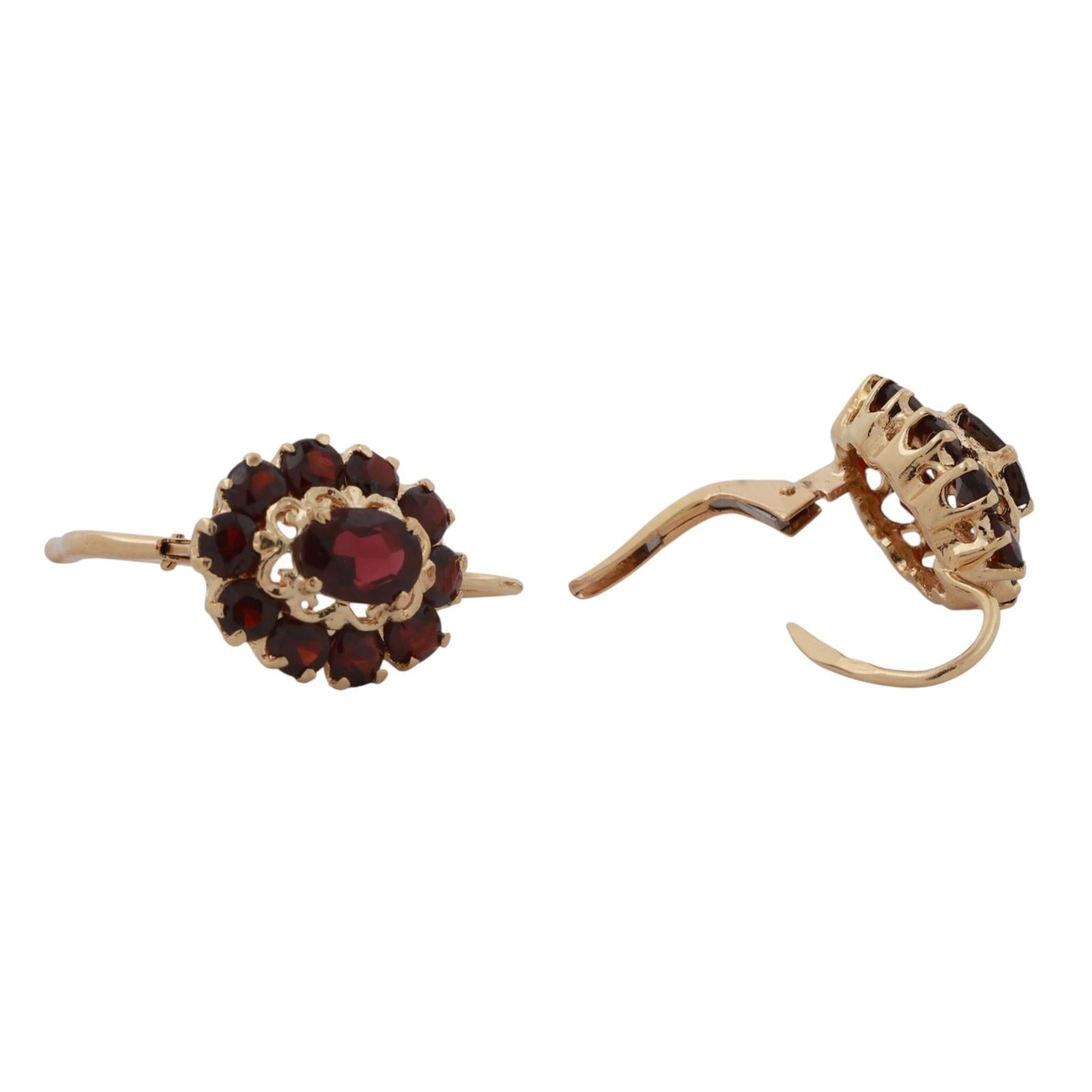 Garnet Flower Drop Dangle Earrings 18K Yellow Gold 4.70 CTW 0.85" Vintage Estate