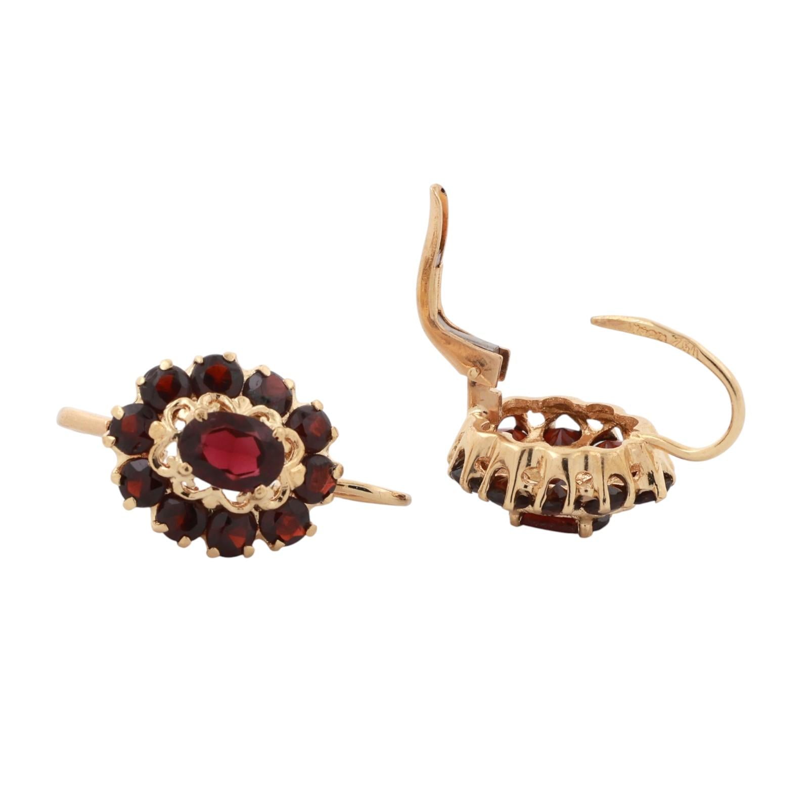 Garnet Flower Drop Dangle Earrings 18K Yellow Gold 4.70 CTW 0.85" Vintage Estate