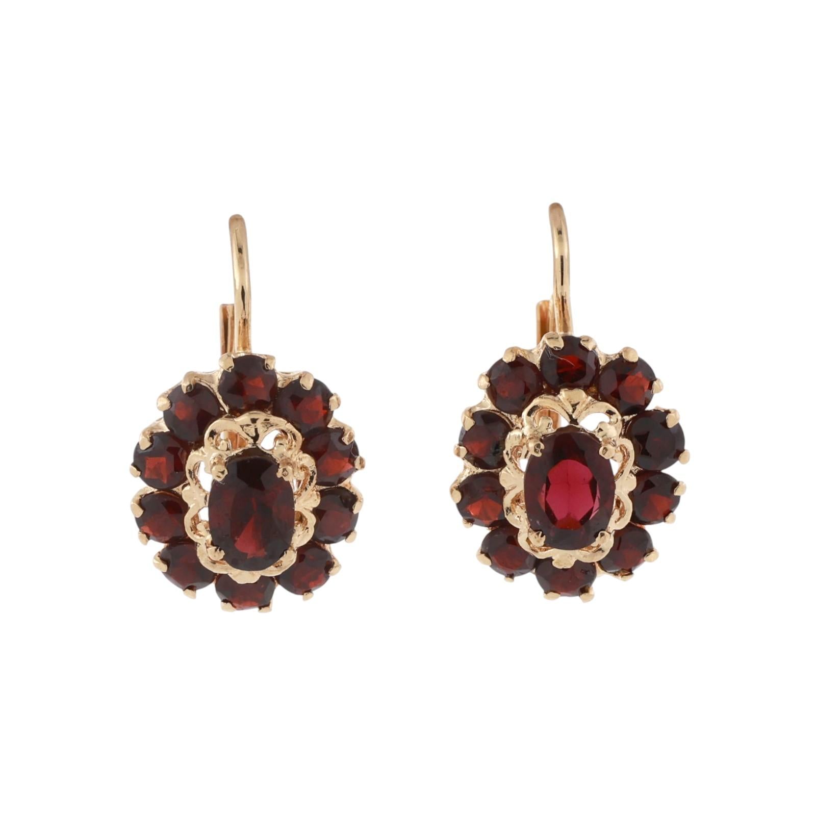 Garnet Flower Drop Dangle Earrings 18K Yellow Gold 4.70 CTW 0.85" Vintage Estate