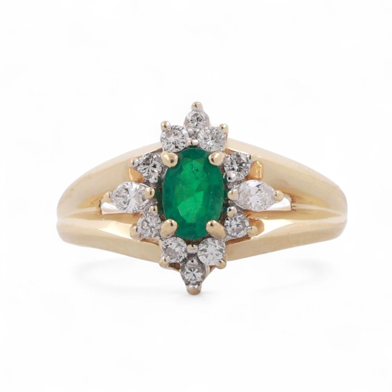 Solitaire Emerald Halo Diamond Cocktail Ring 14K Yellow Gold 0.85 CTW Size 6