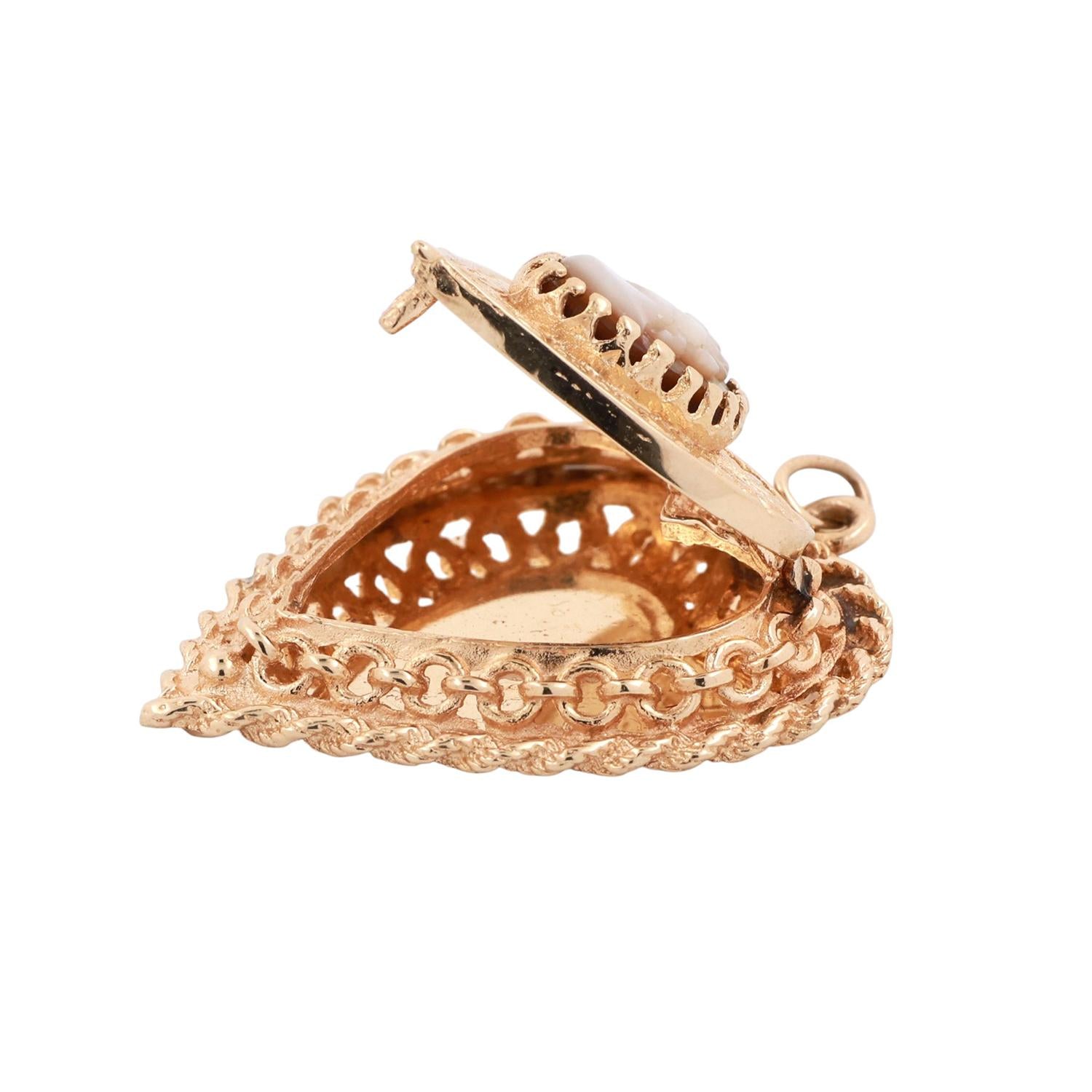 Vintage Cameo Heart Locket Pendant Charm 14K Yellow Gold Filigree Design 1.45"