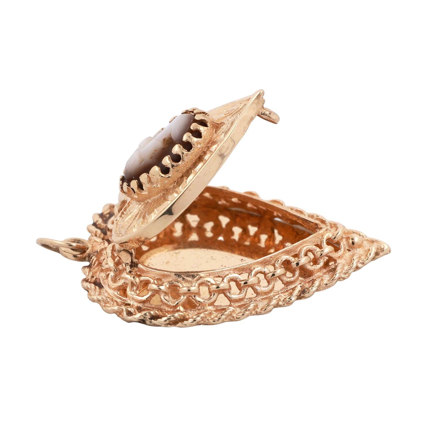 Vintage Cameo Heart Locket Pendant Charm 14K Yellow Gold Filigree Design 1.45"