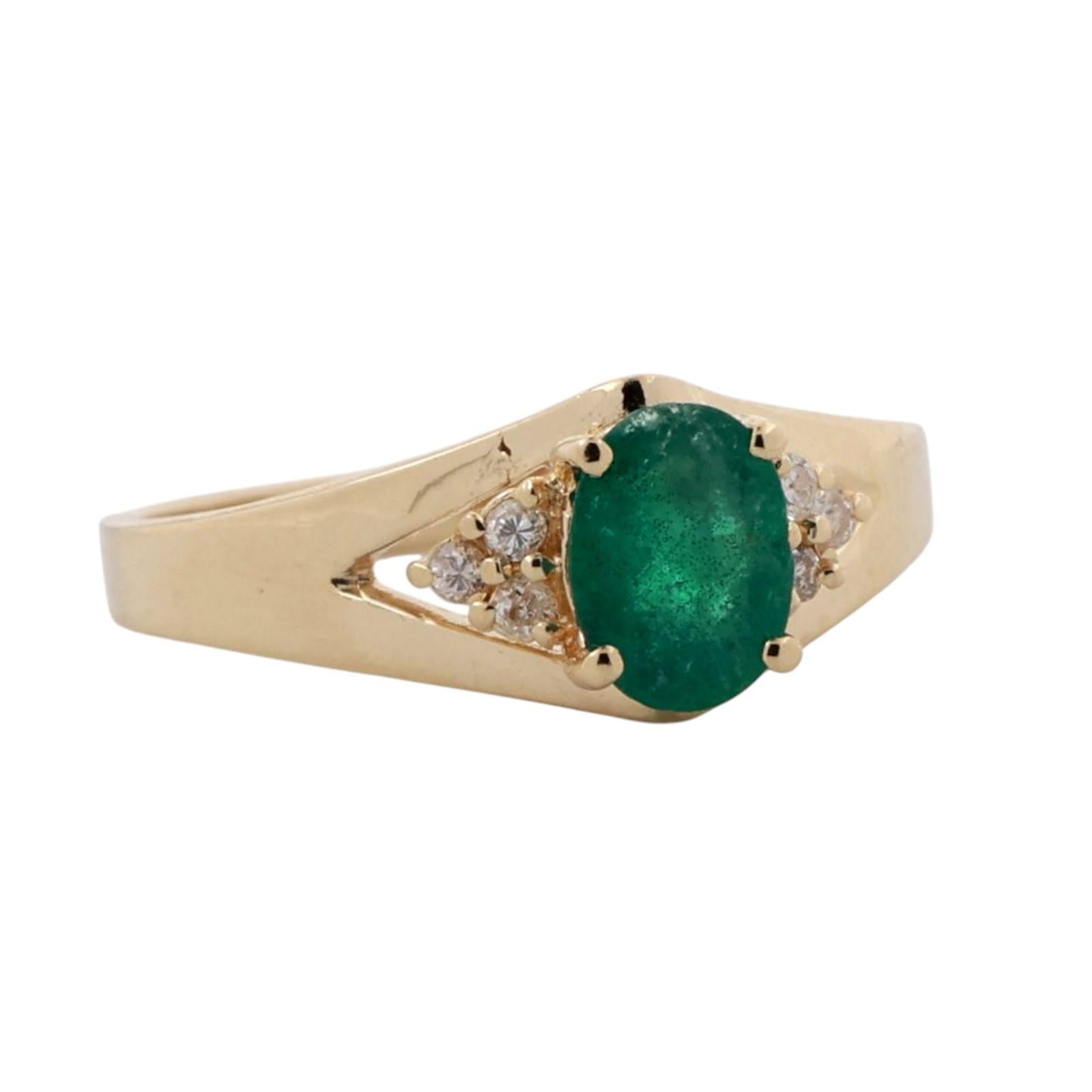 Solitaire Emerald Diamond Accent Cocktail Ring 14K Yellow Gold 0.80 CTW Size 7
