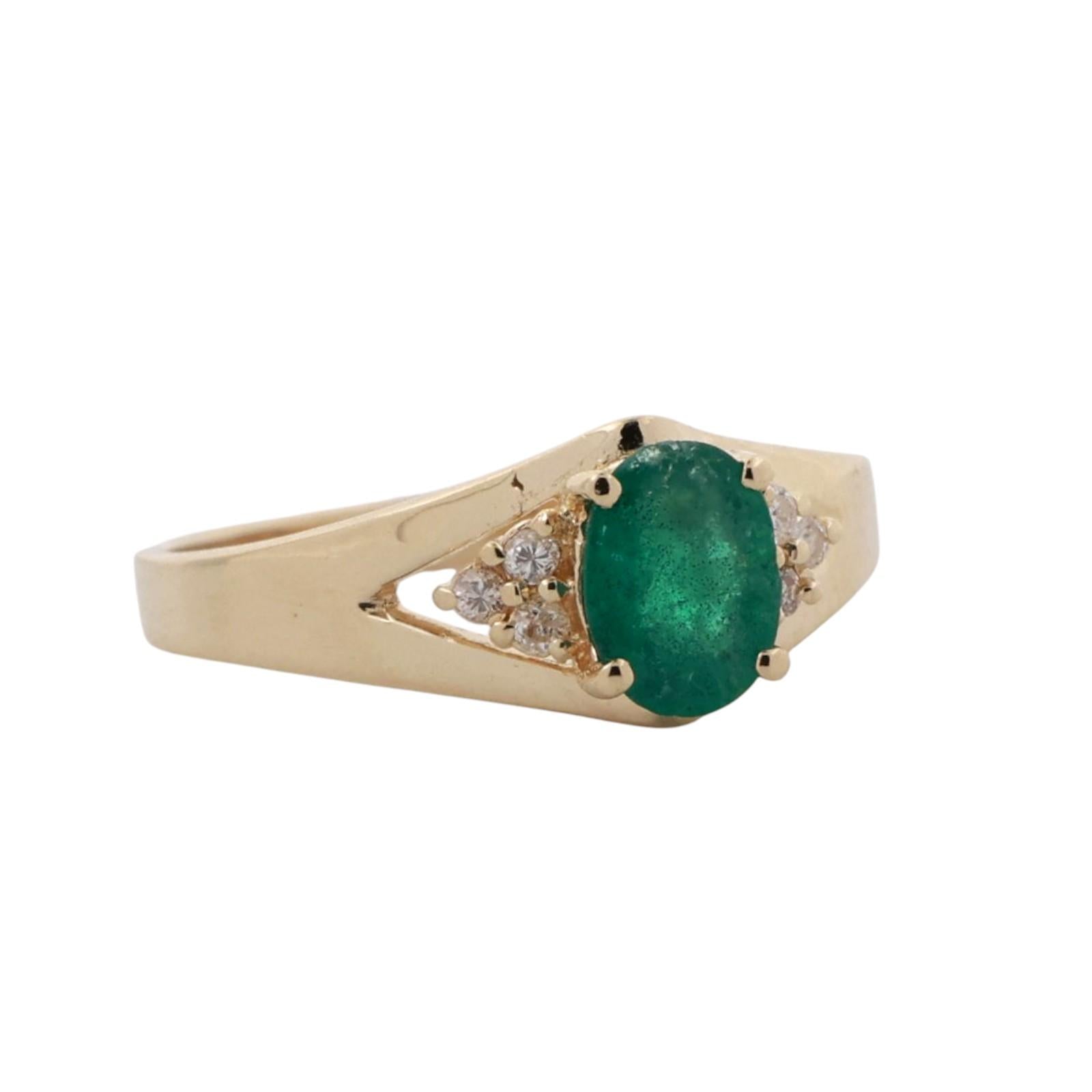 Solitaire Emerald Diamond Accent Cocktail Ring 14K Yellow Gold 0.80 CTW Size 7