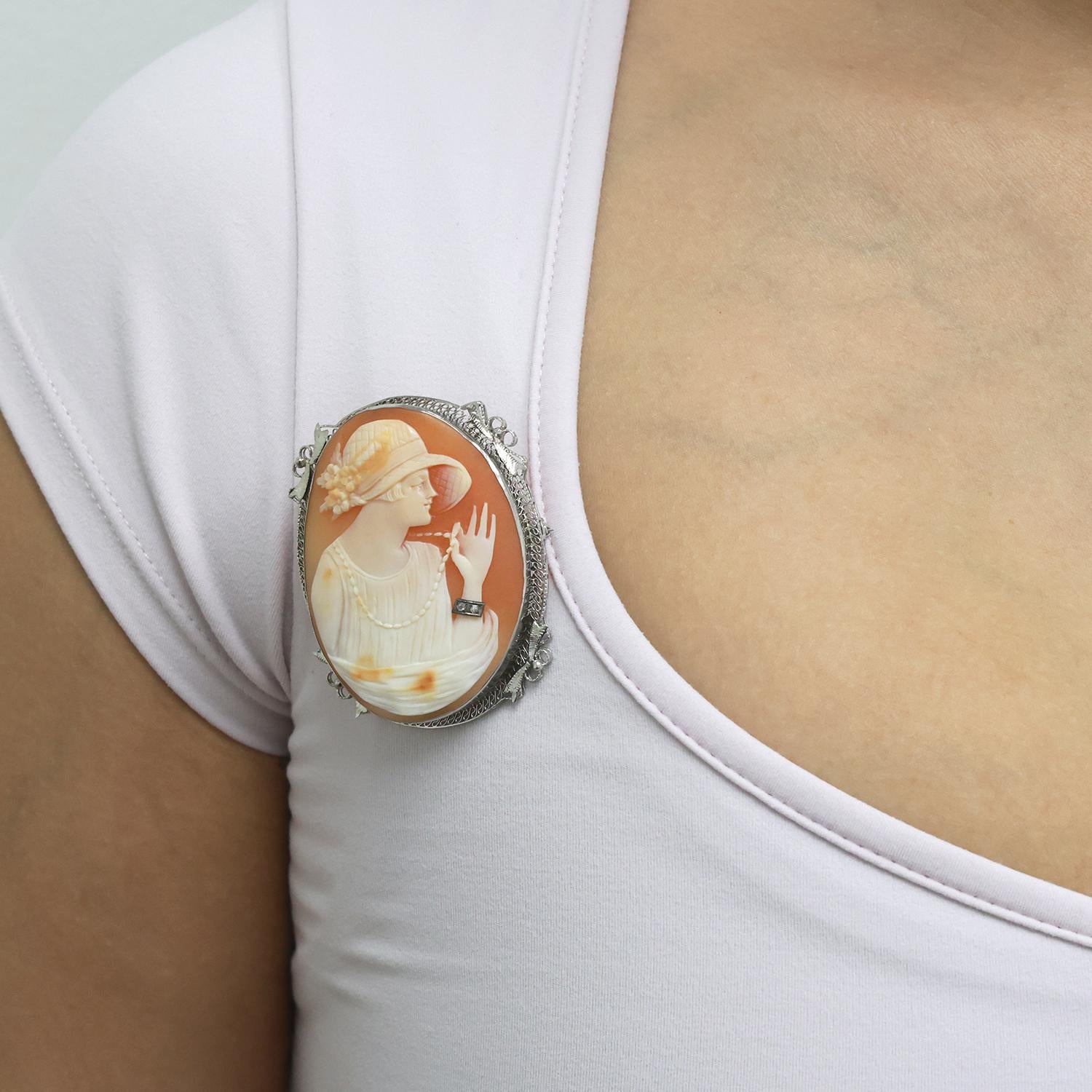 Vintage Cameo Brooch Pin Pendant White Gold 0.02 TW Diamond Accent 2.05" Ladies