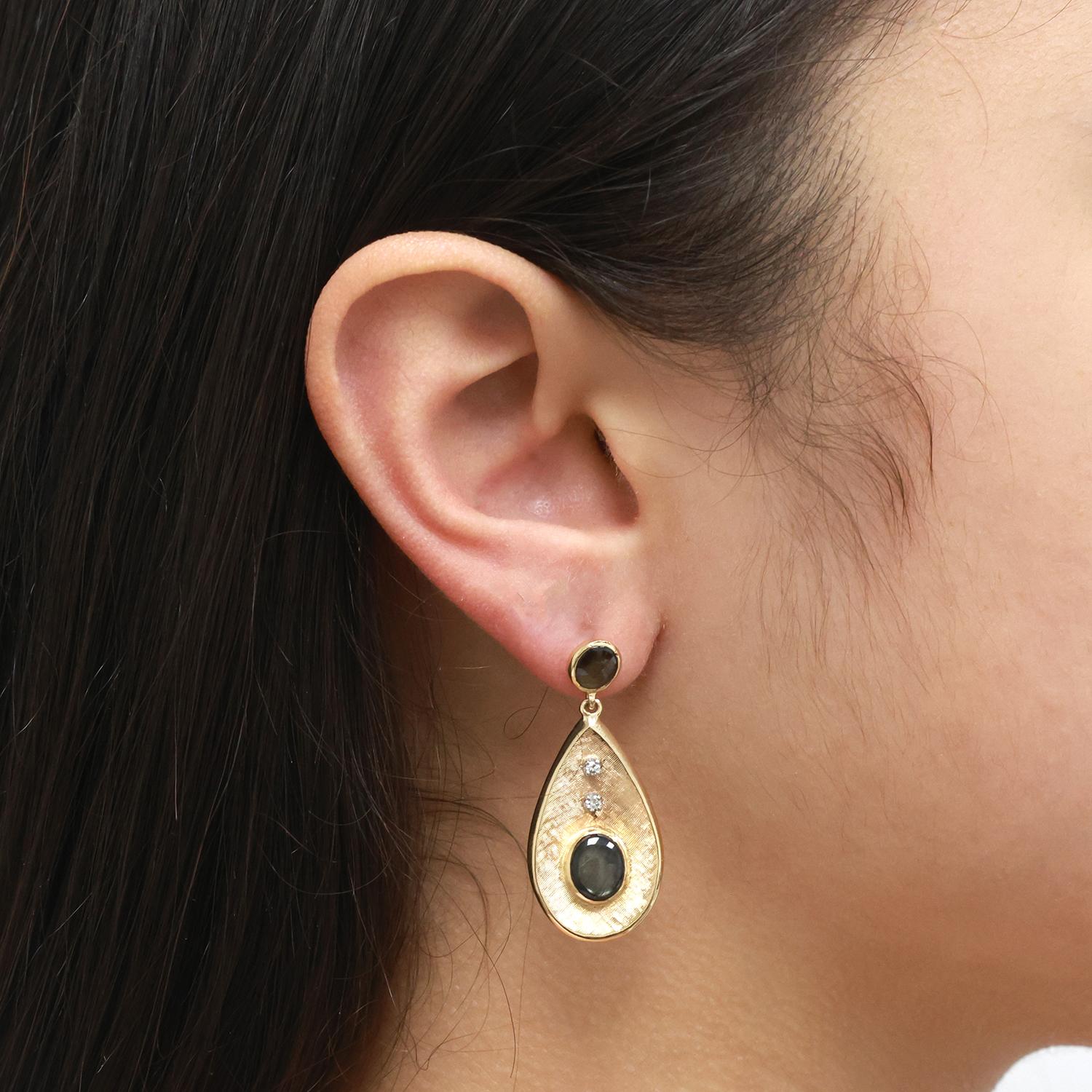 Star Black Sapphire Diamond Dangle Earrings Yellow Gold 5.78 CTW 1.33" Ladies