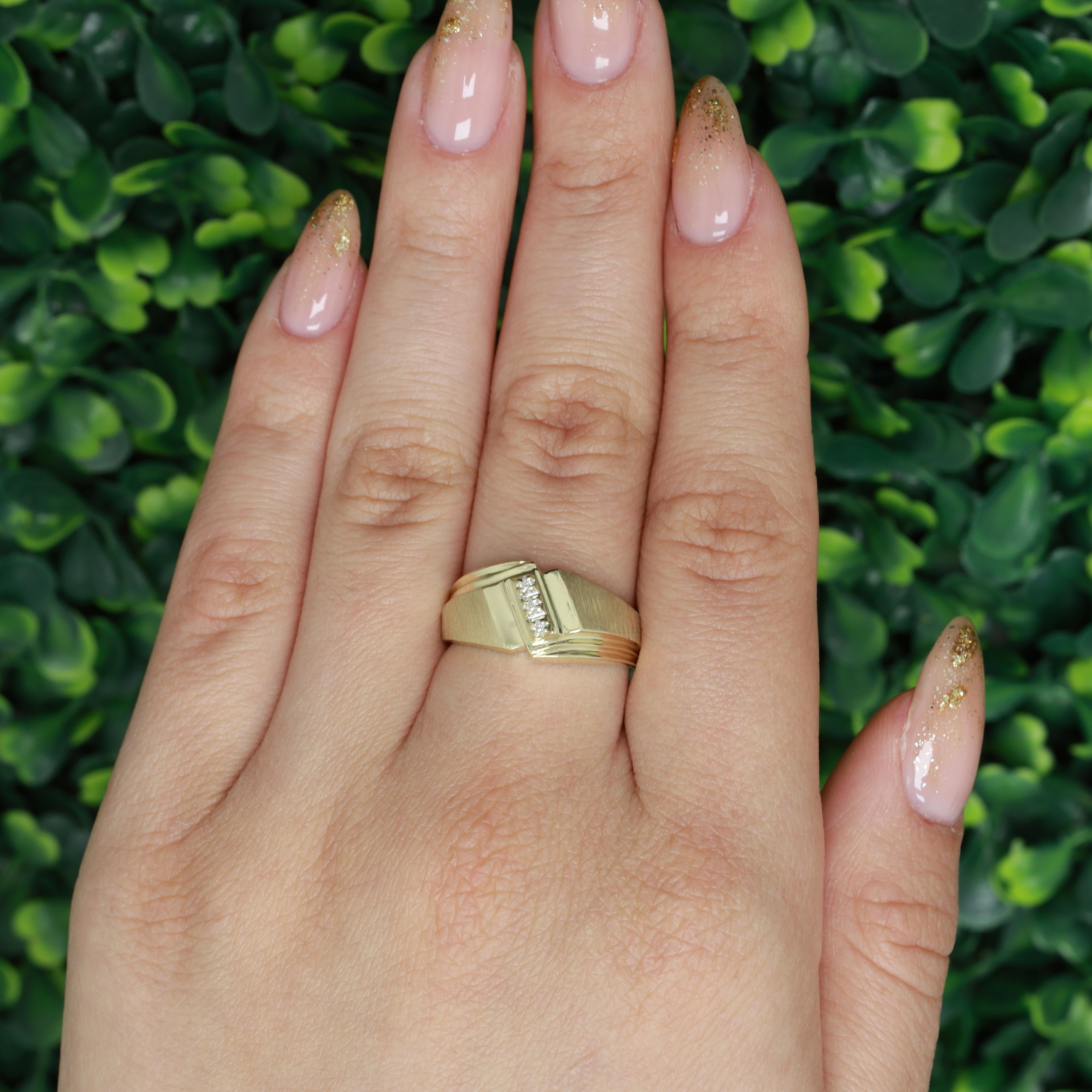 Mens Diamond Band Ring 10K Brushed Yellow Gold 0.05 TW Size 9.25 Estate