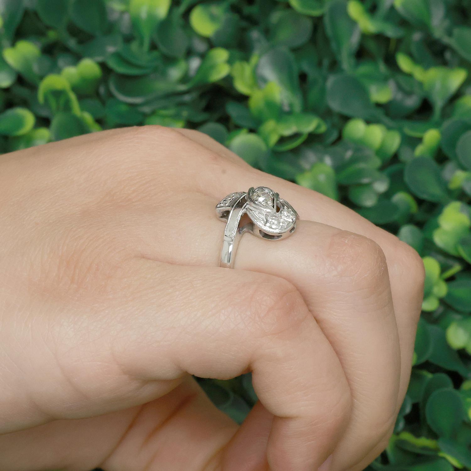Vintage 1.00 TW Diamond Statement Ring White Gold Platinum Size 6 Ladies Estate