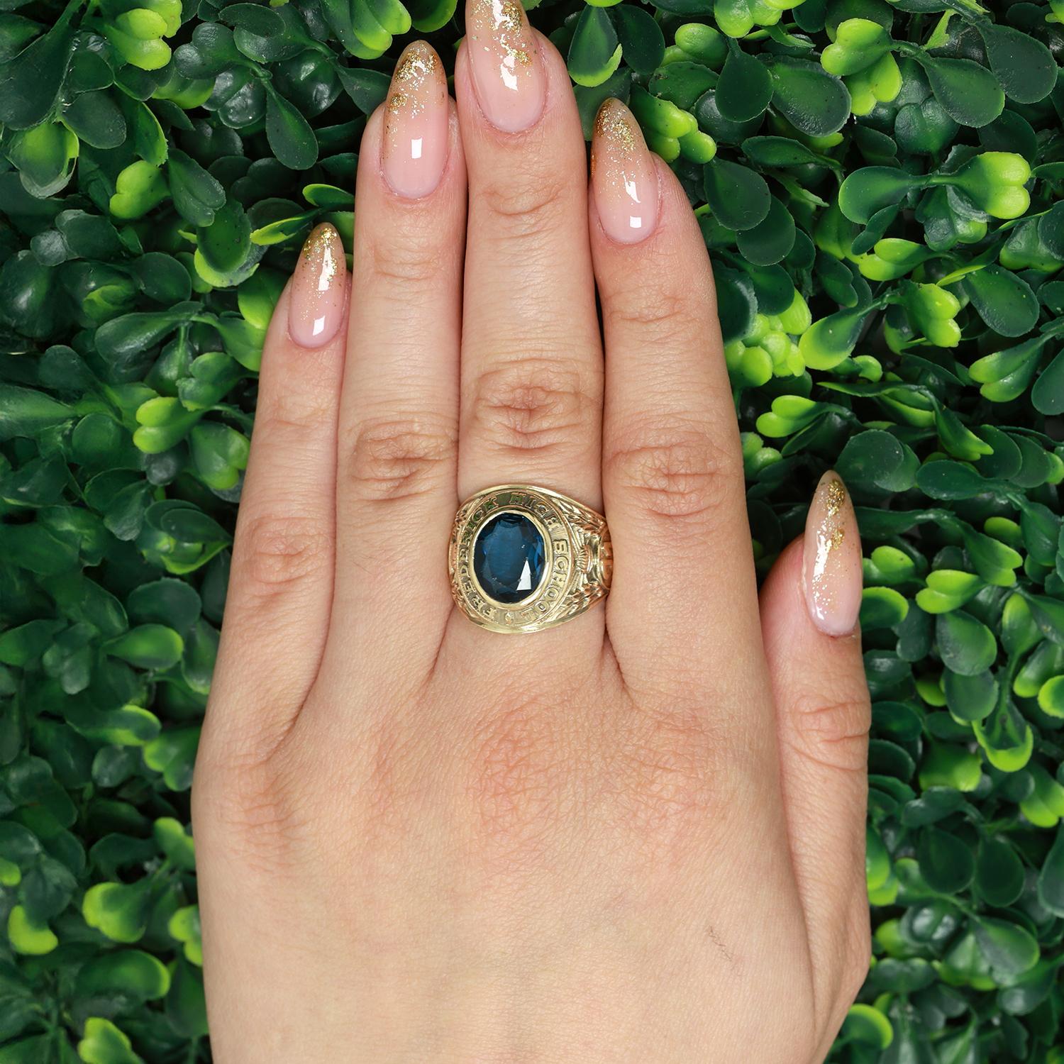 Mens Lakeland High School Class Ring 1986 10K Gold Lab Grown Sapphire Size 10.5