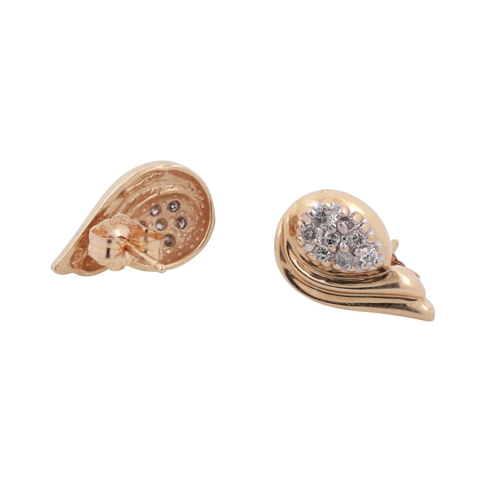 Cluster Diamond Teardrop Stud Earrings 14K Yellow Gold Swirl 0.20 TW 0.35”