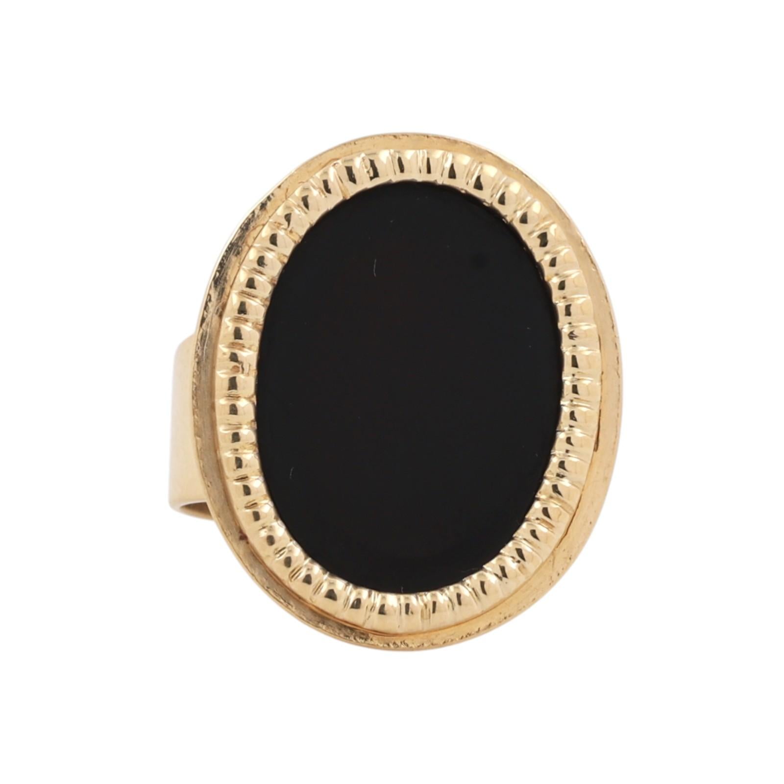 Vintage Oval Black Onyx Signet Ring 18K Yellow Gold Oval Gem Size 6.25 Estate