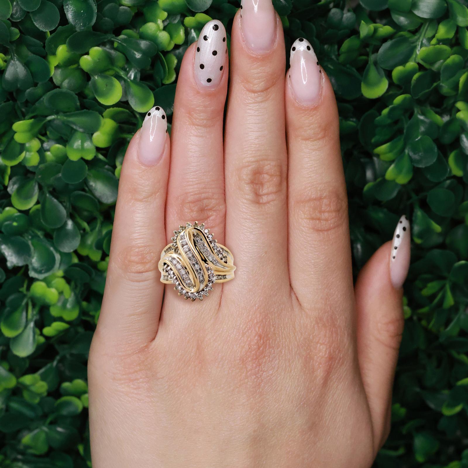 Round Baguette Diamond Swirl Statement Ring 14K Gold 0.65 TW Size 7.25