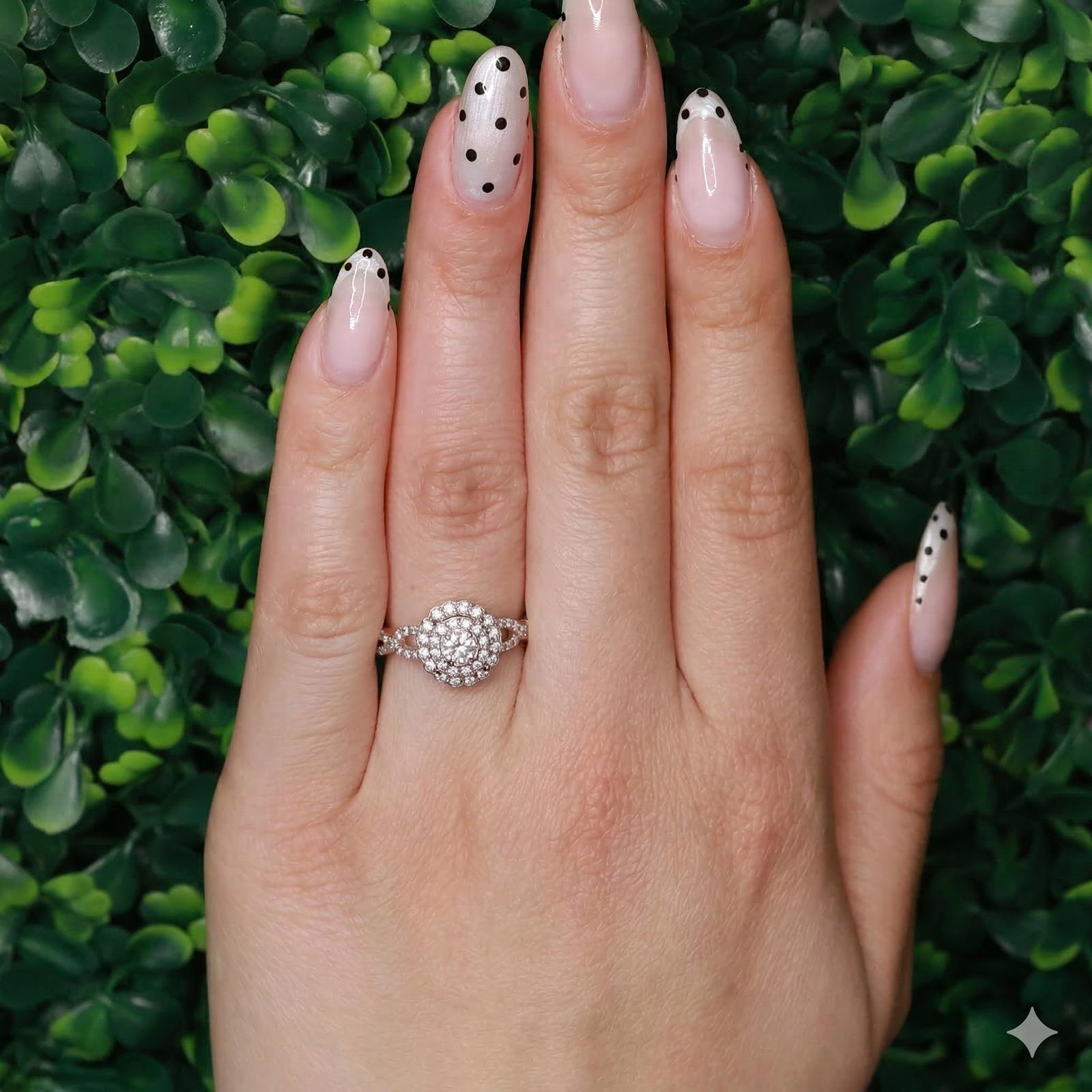 Halo Diamond Engagement Ring 14K Gold 0.95 TW Round Diamonds Size 7.75