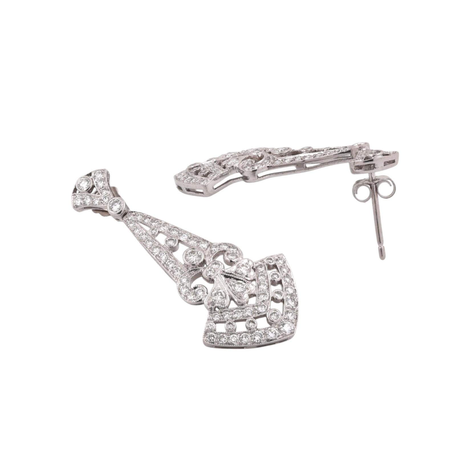 Vintage 2.25 TW Diamond Filigree Chandelier Earrings Platinum 1.25" Ladies