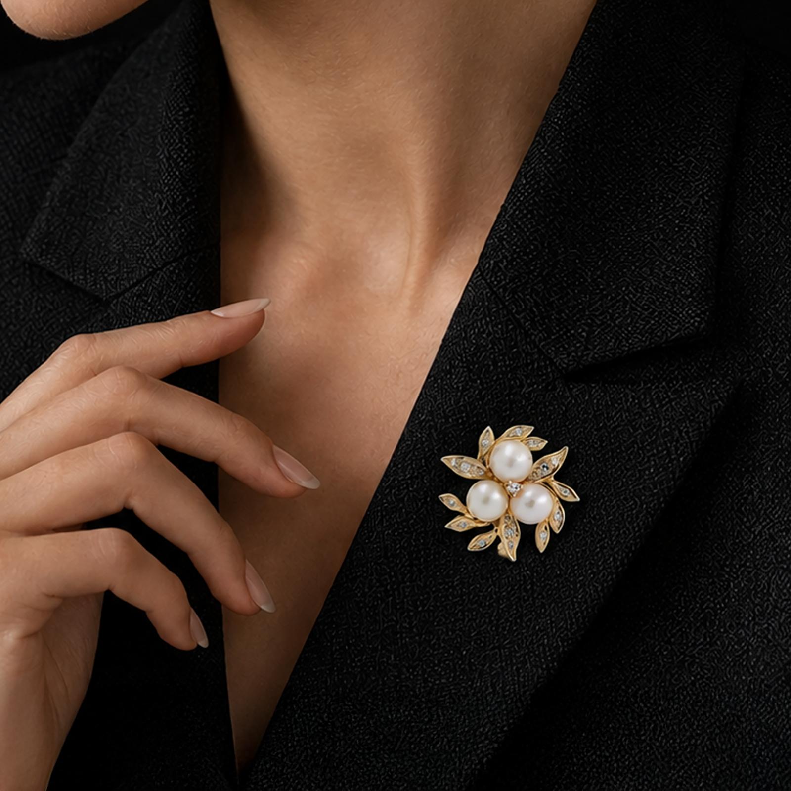 Vintage 14K Yellow Gold Akoya Pearl Diamond Leaf Cluster Brooch Pendant Estate