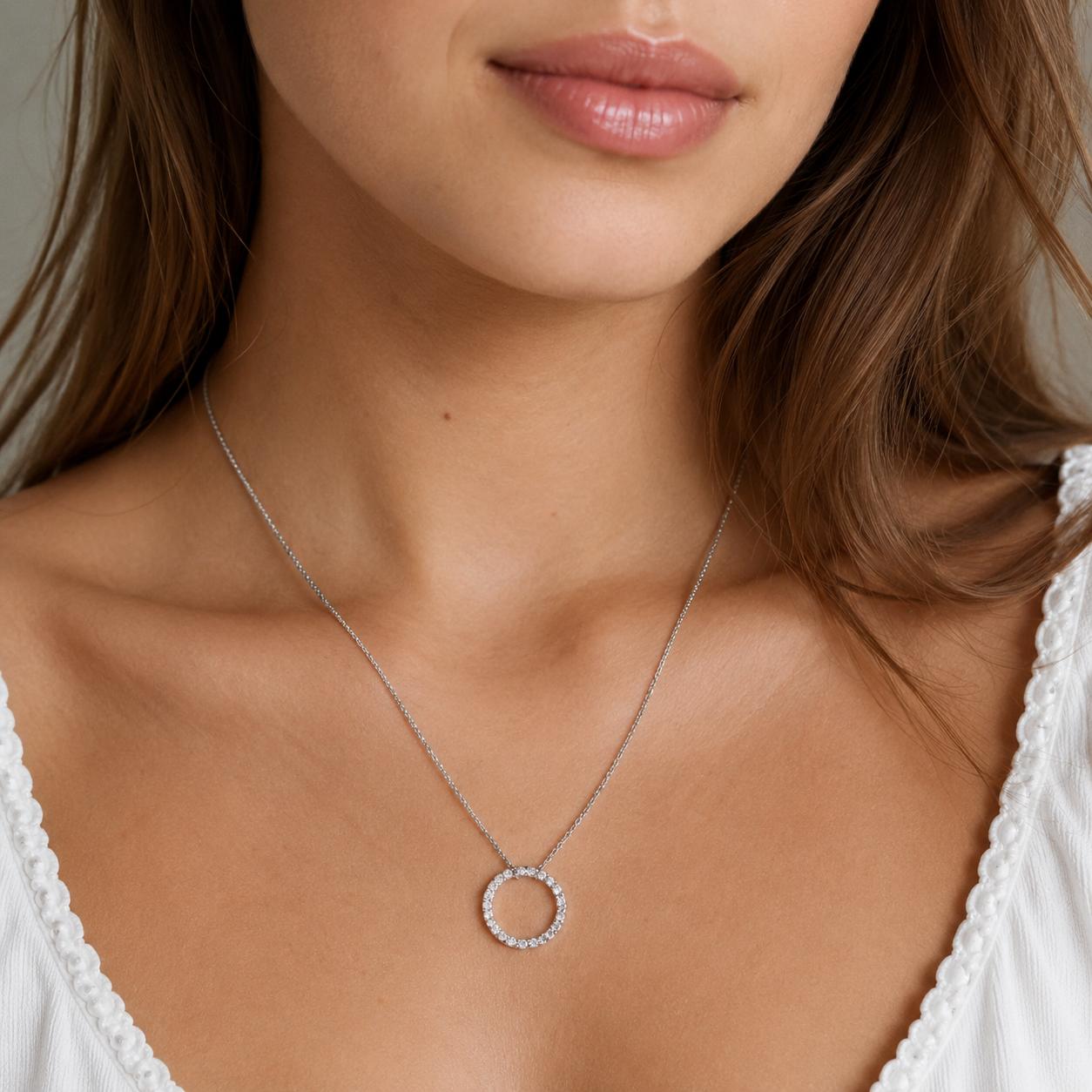 14K White Gold Diamond Circle Pendant Chain Necklace 0.35CTW 22" Adjustable
