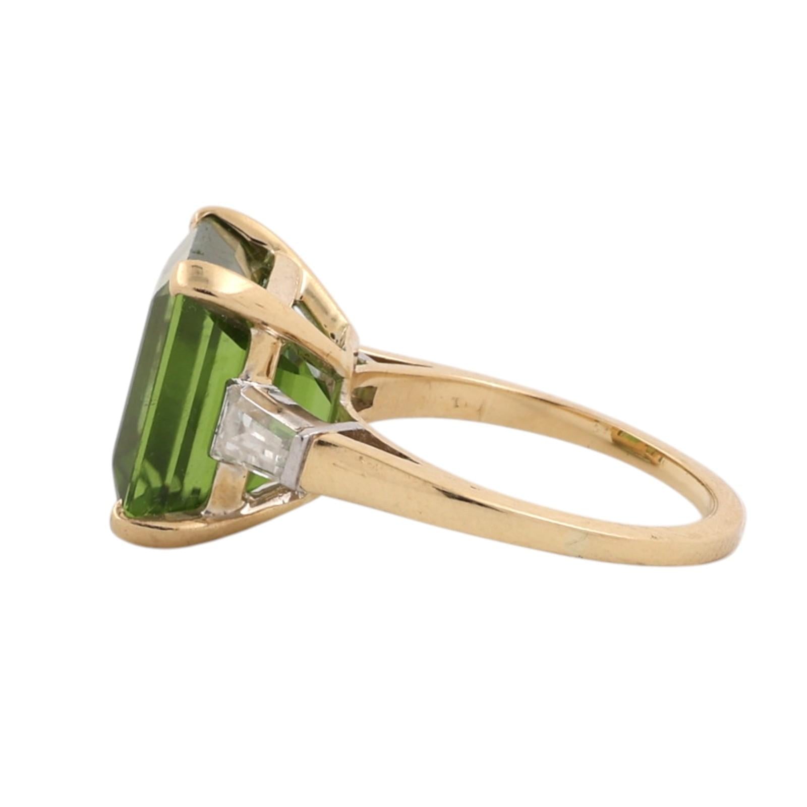 18K Gold Platinum 6.70CTW Emerald Cut Peridot Diamond Ring Estate Size 6