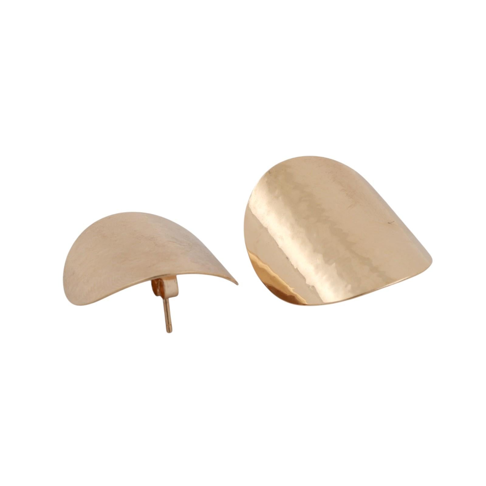 Vintage 14K Yellow Gold Hammered Textured Oval Disc Statement Stud Earrings