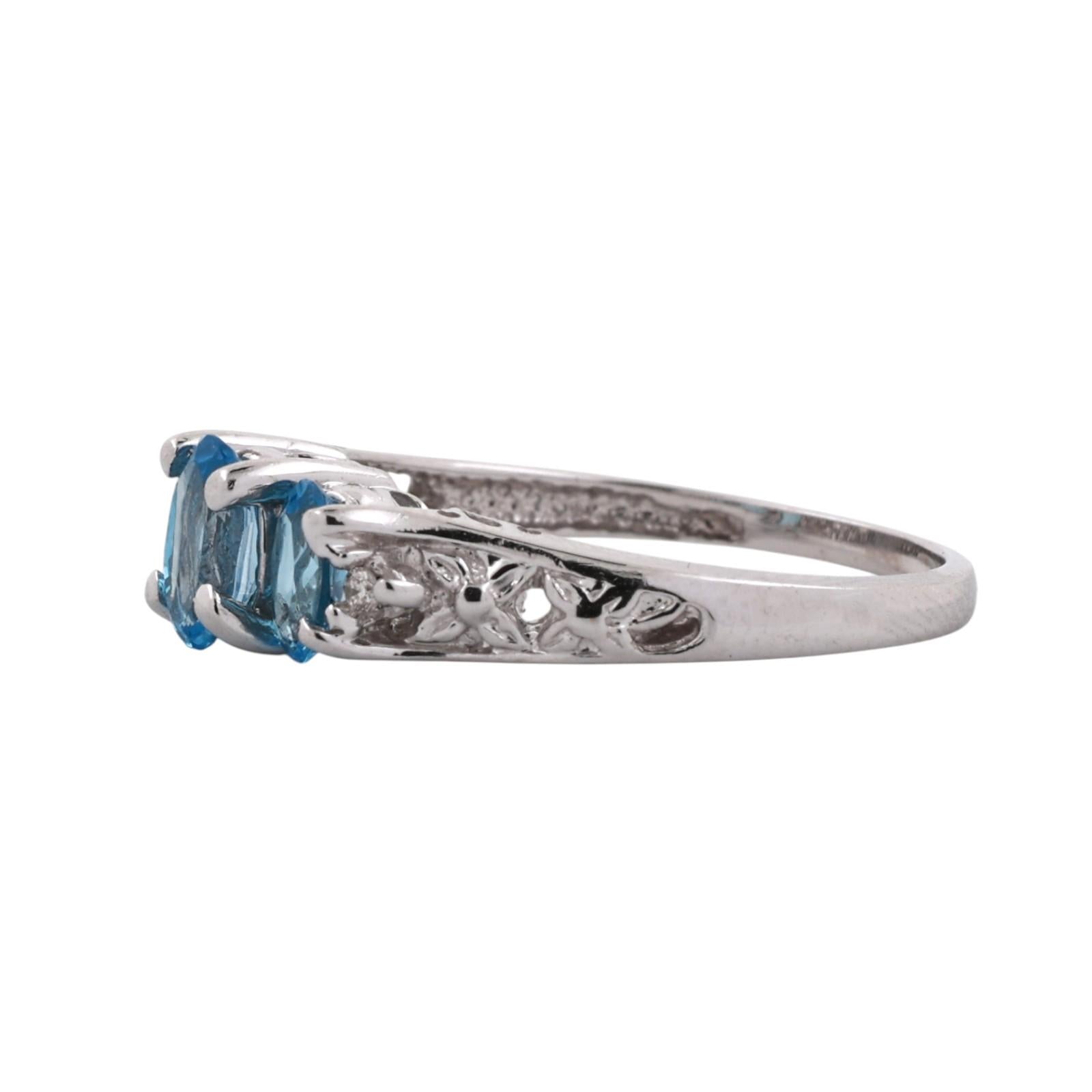 14K White Gold 3-Stone Blue Topaz Diamond Ring Oval Gemstones Size 6.5