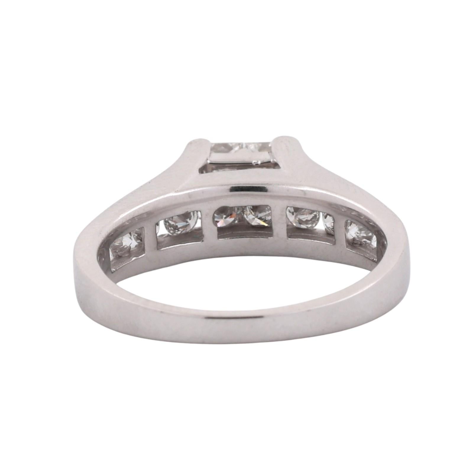 14K White Gold 1.00CTW Princess & Round Diamond Cluster Ring Size 7.75