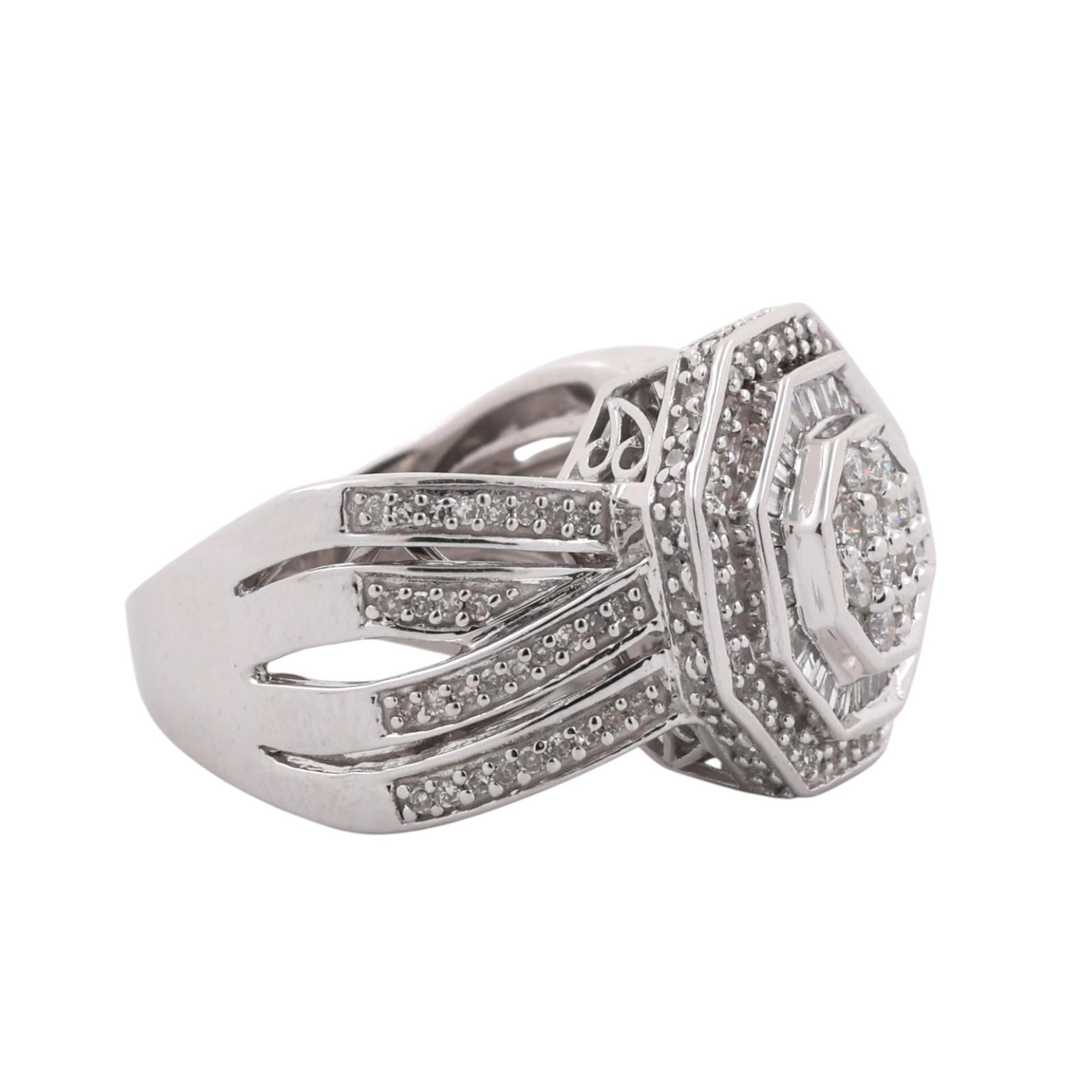 10K White Gold 1.00CTW Diamond Cluster Ring Baguette Round Halo Estate Size 7