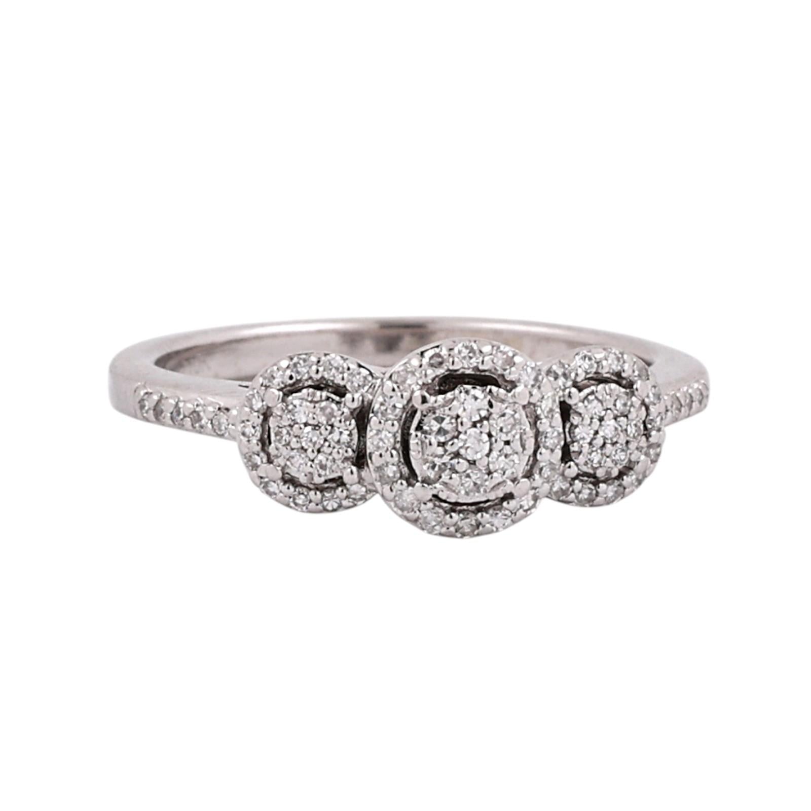 10K White Gold 0.50CTW Diamond Halo Cluster Ring Size 7.5 Estate Bridal