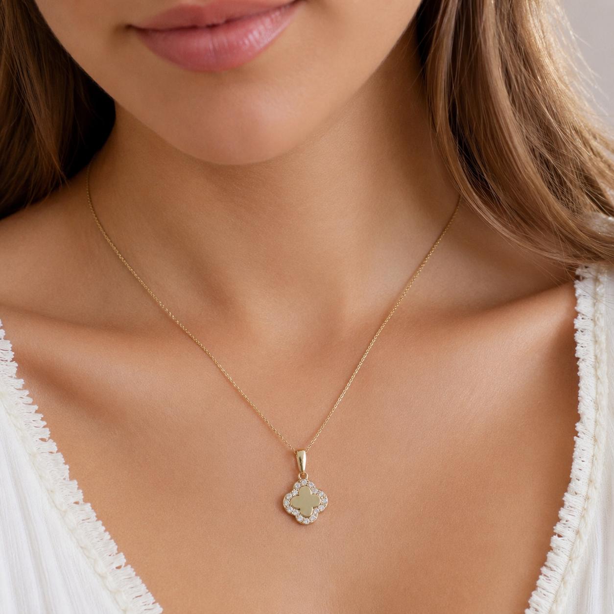 14K Yellow Gold Natural Diamond Clover Quatrefoil Pendant Necklace 18" 0.15 CTW