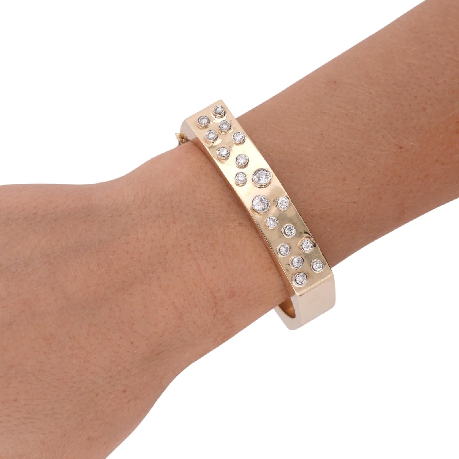 1.50 CTW Natural Diamond 14K Yellow Gold Bezel Set Hinged Bangle Bracelet 25.2g