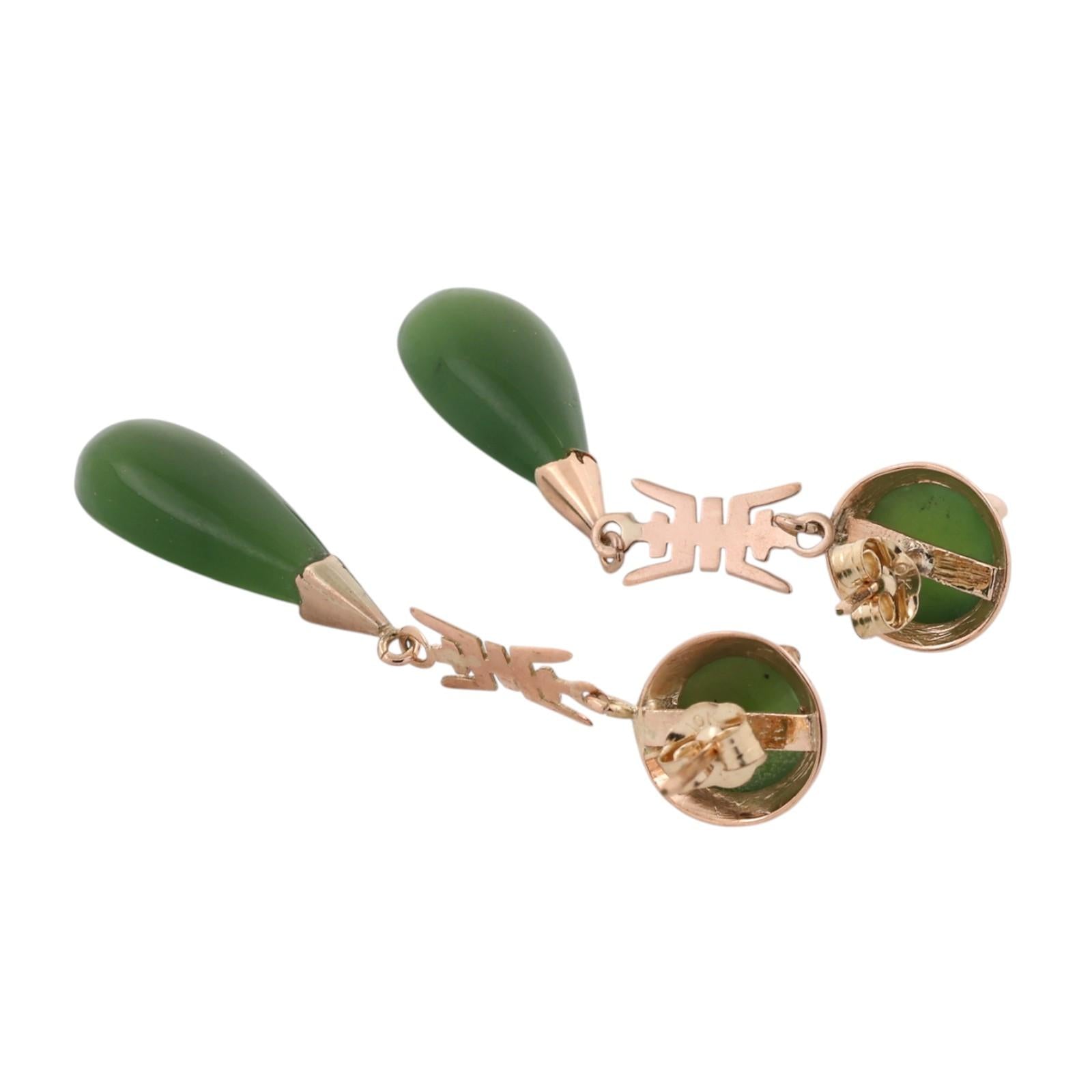 Nephrite Jade Drop Dangle Earrings 10K Yellow Gold Asian Motif Vintage