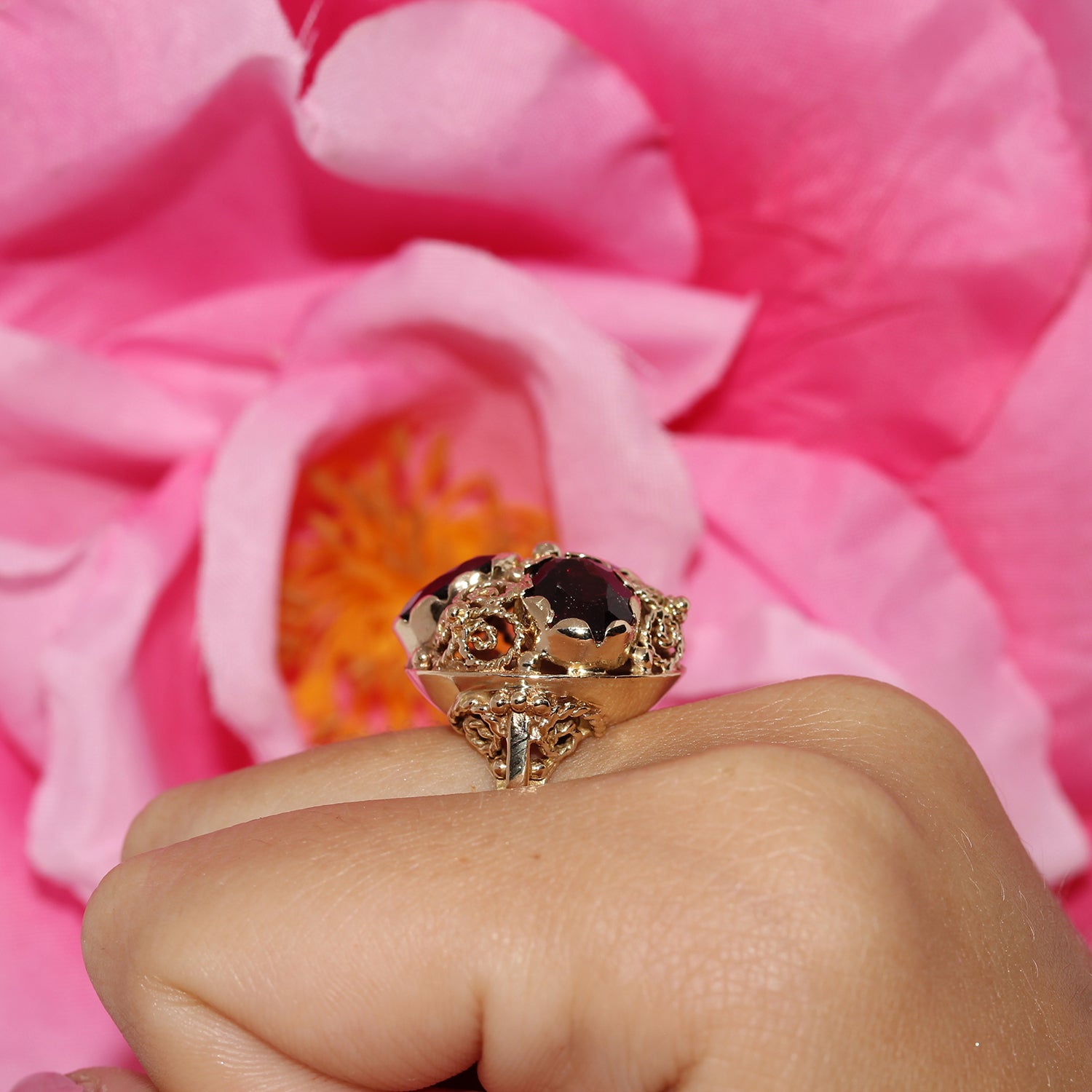 Filigree Garnet Gemstone Floral Statement Ring 14K Yellow Gold 6.60 TW Size 6.25