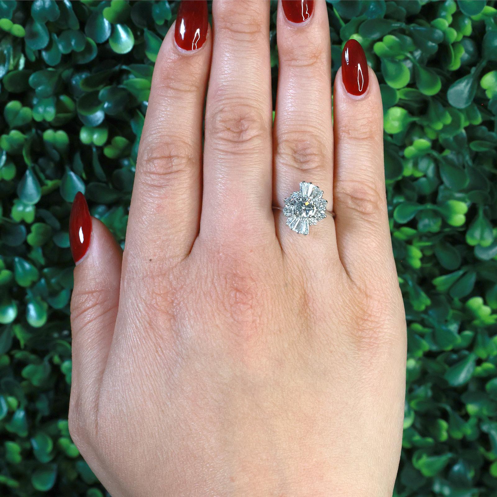 Vintage Diamond Floral Cocktail Ring White Gold 1.25 TW Size 6 Ladies Estate