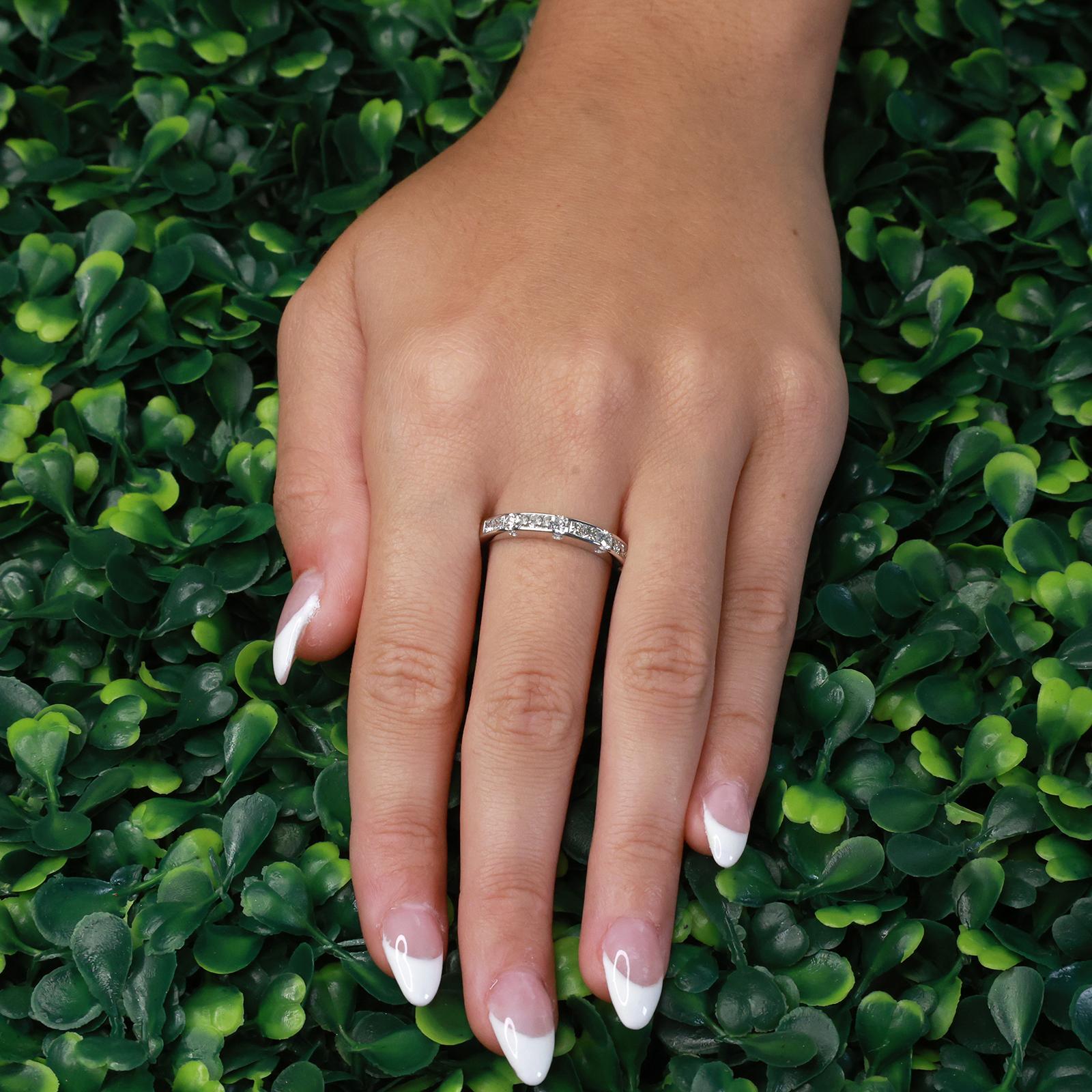 NINA RICCI 18K White Gold 1.00CTW Round Princess Diamond Eternity Band Ring 7