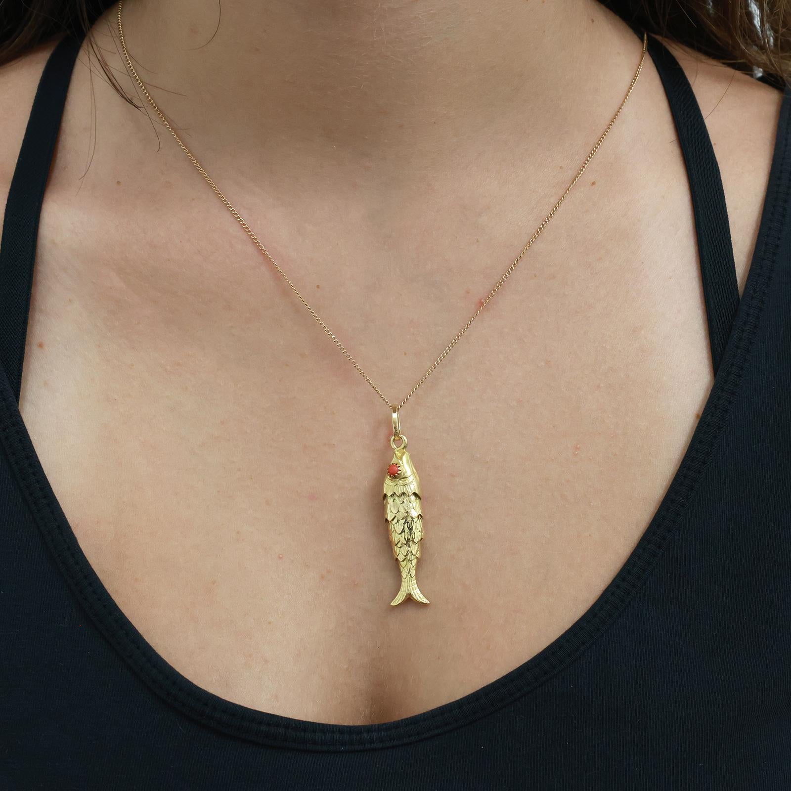 18K Yellow Gold Fish Charm Pendant Coral Gem Eye Accents Flexible 1.88" Estate