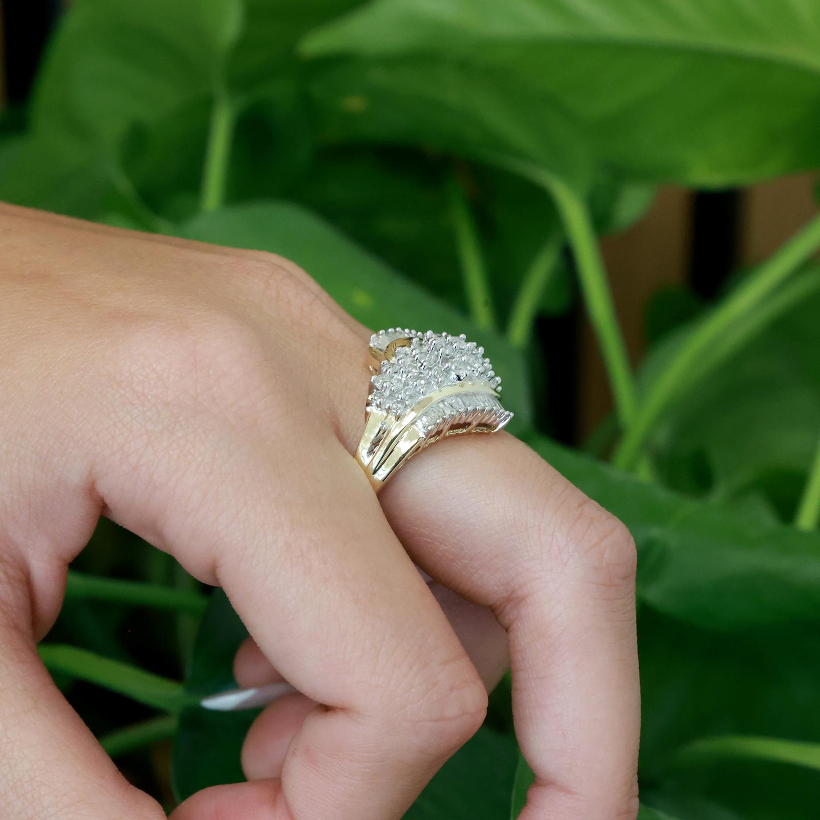 10K Two Tone Gold Diamond Ring 1.00CTW Round & Baguette Cluster Size 9