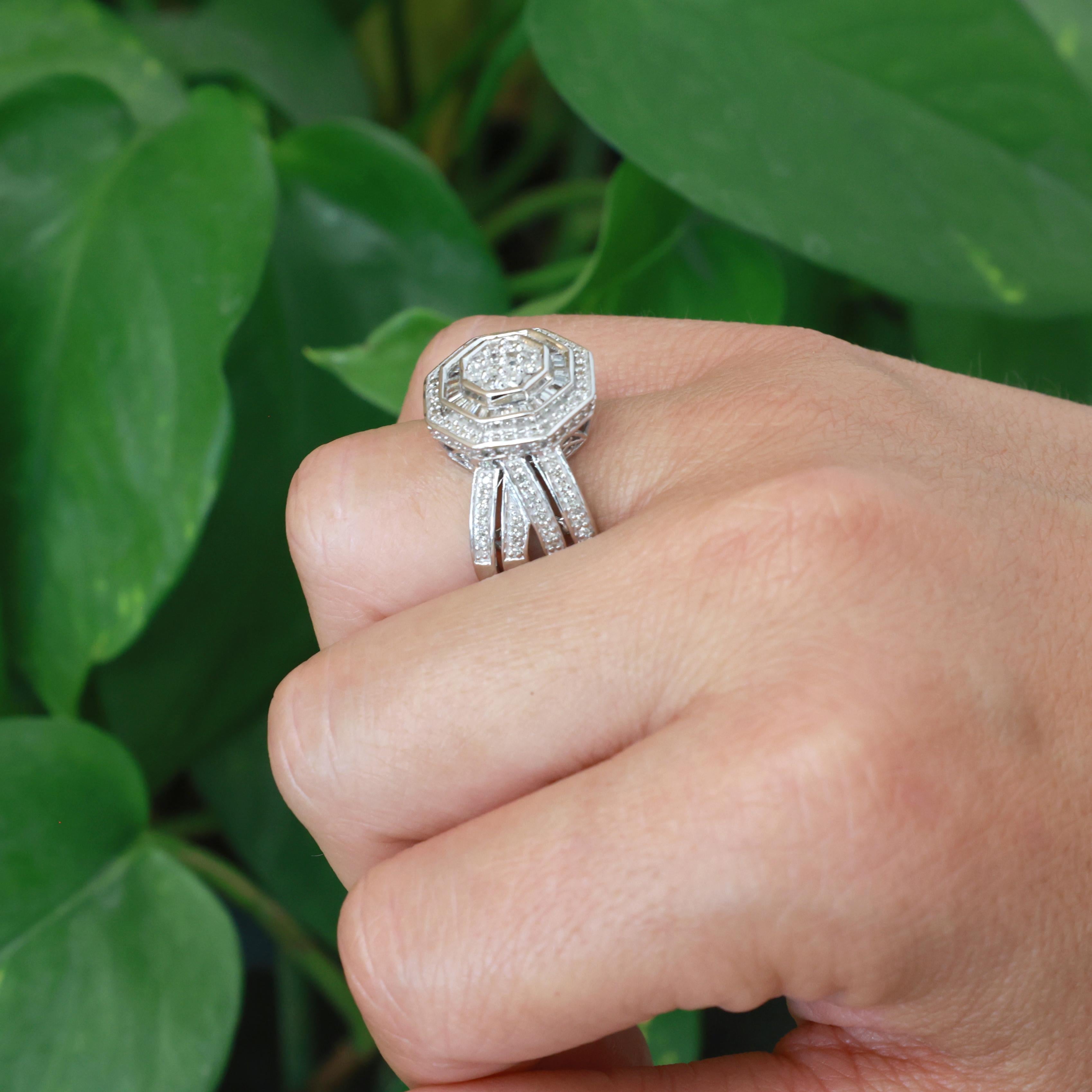 10K White Gold 1.00CTW Diamond Cluster Ring Baguette Round Halo Estate Size 7