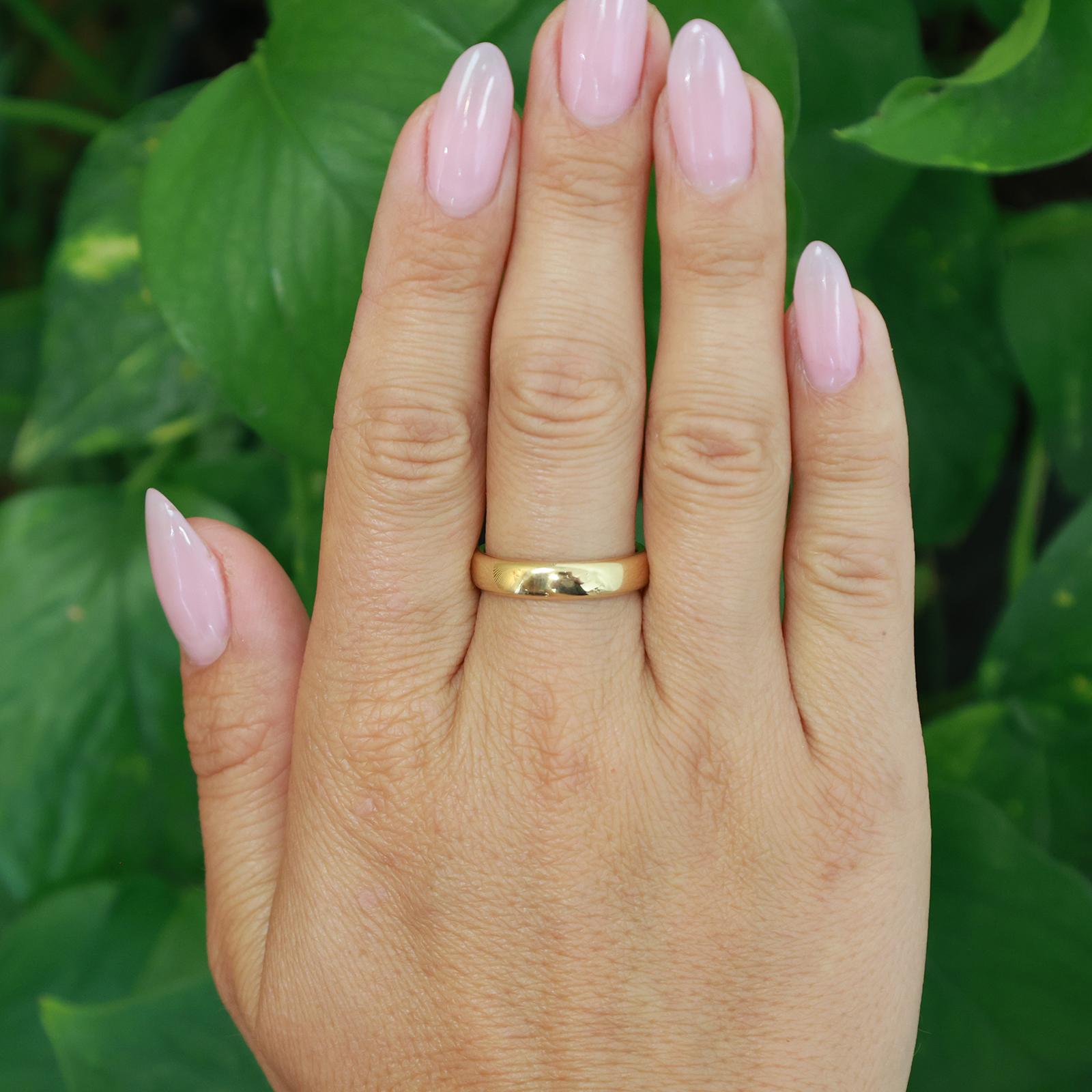 Tiffany & Co. 18K Yellow Gold 4.5mm Comfort Fit Wedding Band Ring Size 8