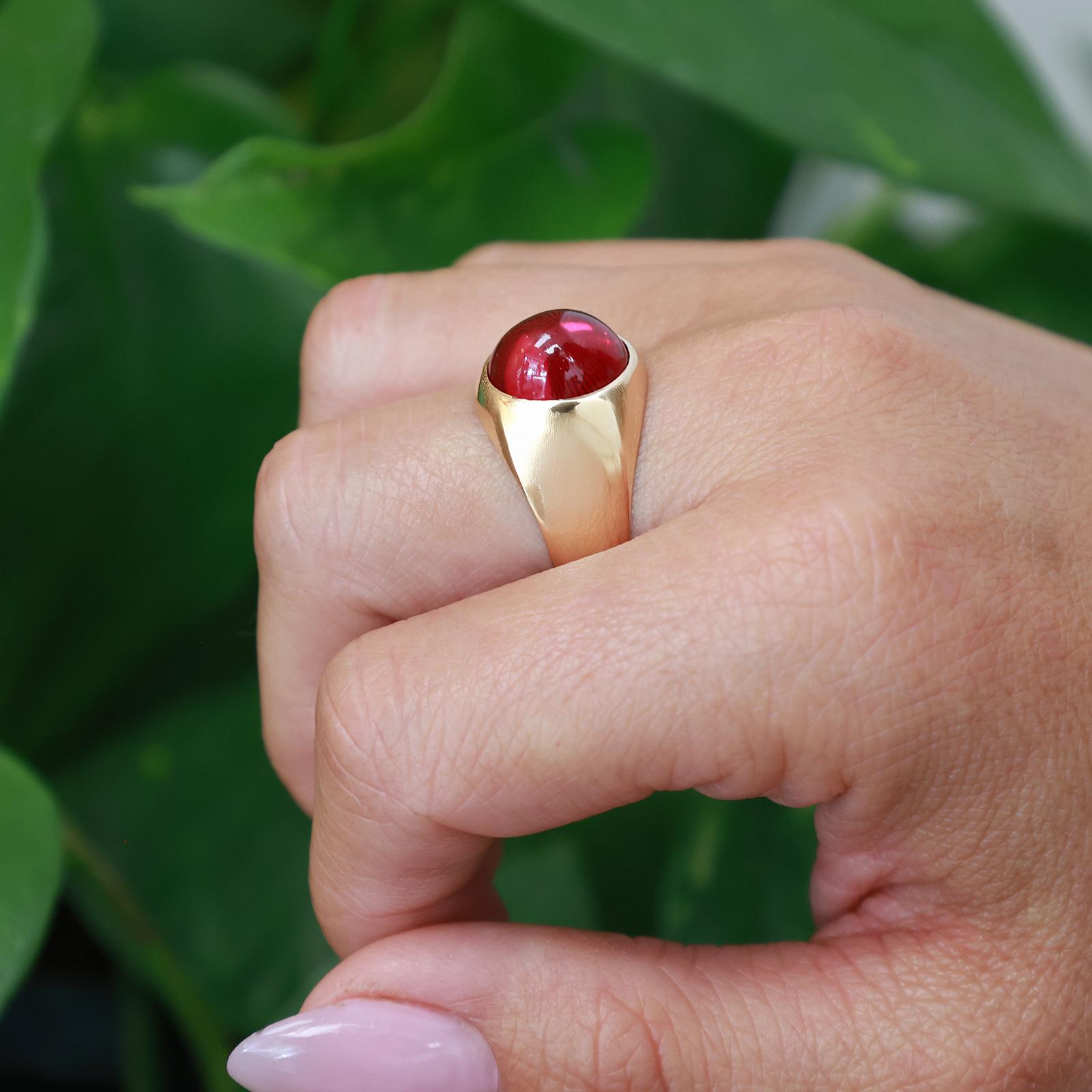 14K Yellow Gold 8.25CT Lab Grown Ruby Cabochon Signet Ring Unisex Size 9.25