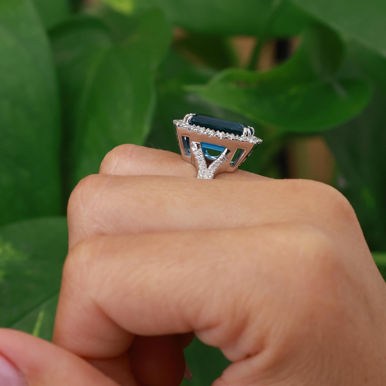 18K White Gold 8.50CT Emerald Cut Blue Topaz Diamond Halo Ring 9.55CTW SIze 5