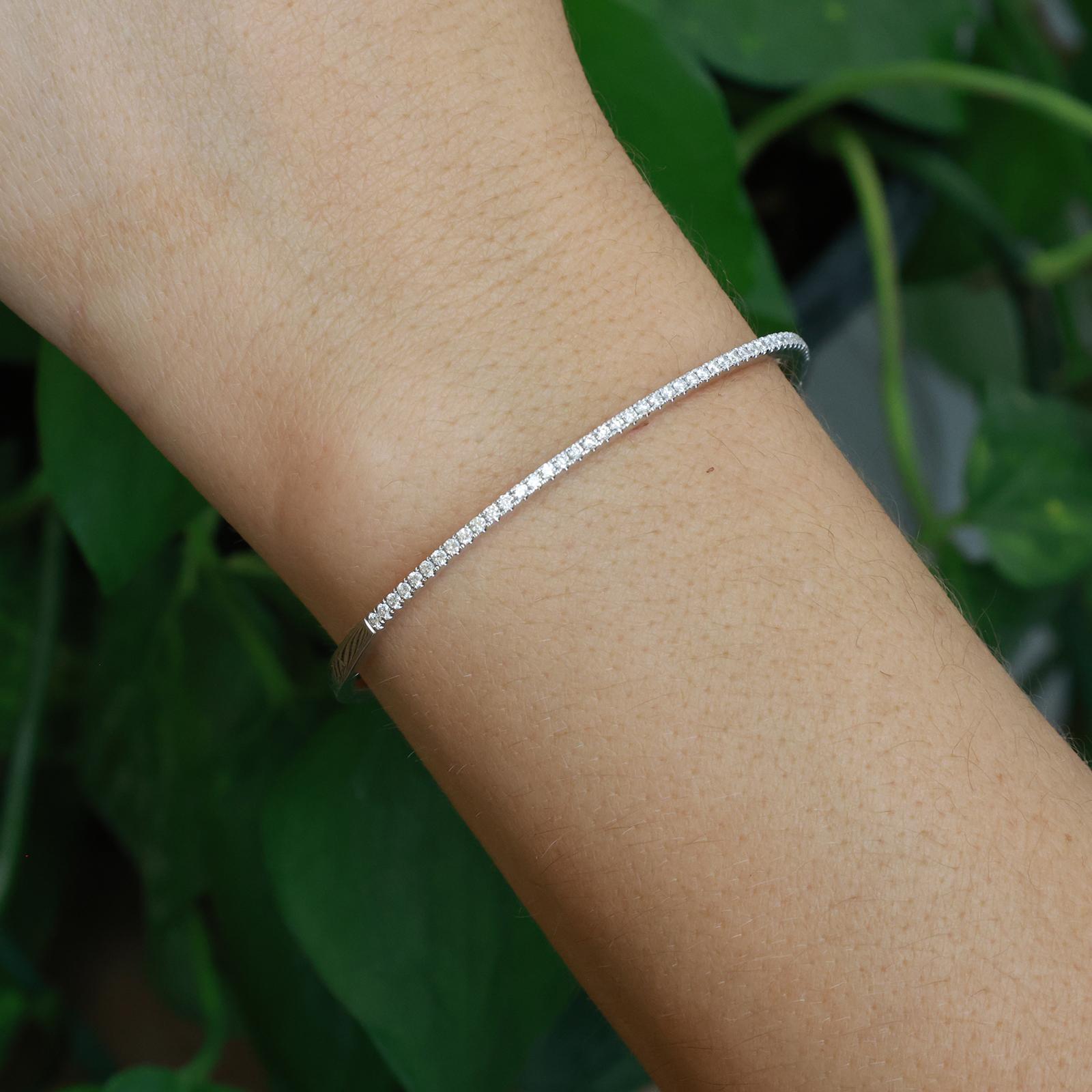 18K White Gold 0.50ctw Diamond Slim Pave Tennis Hinged Bangle Bracelet 6"